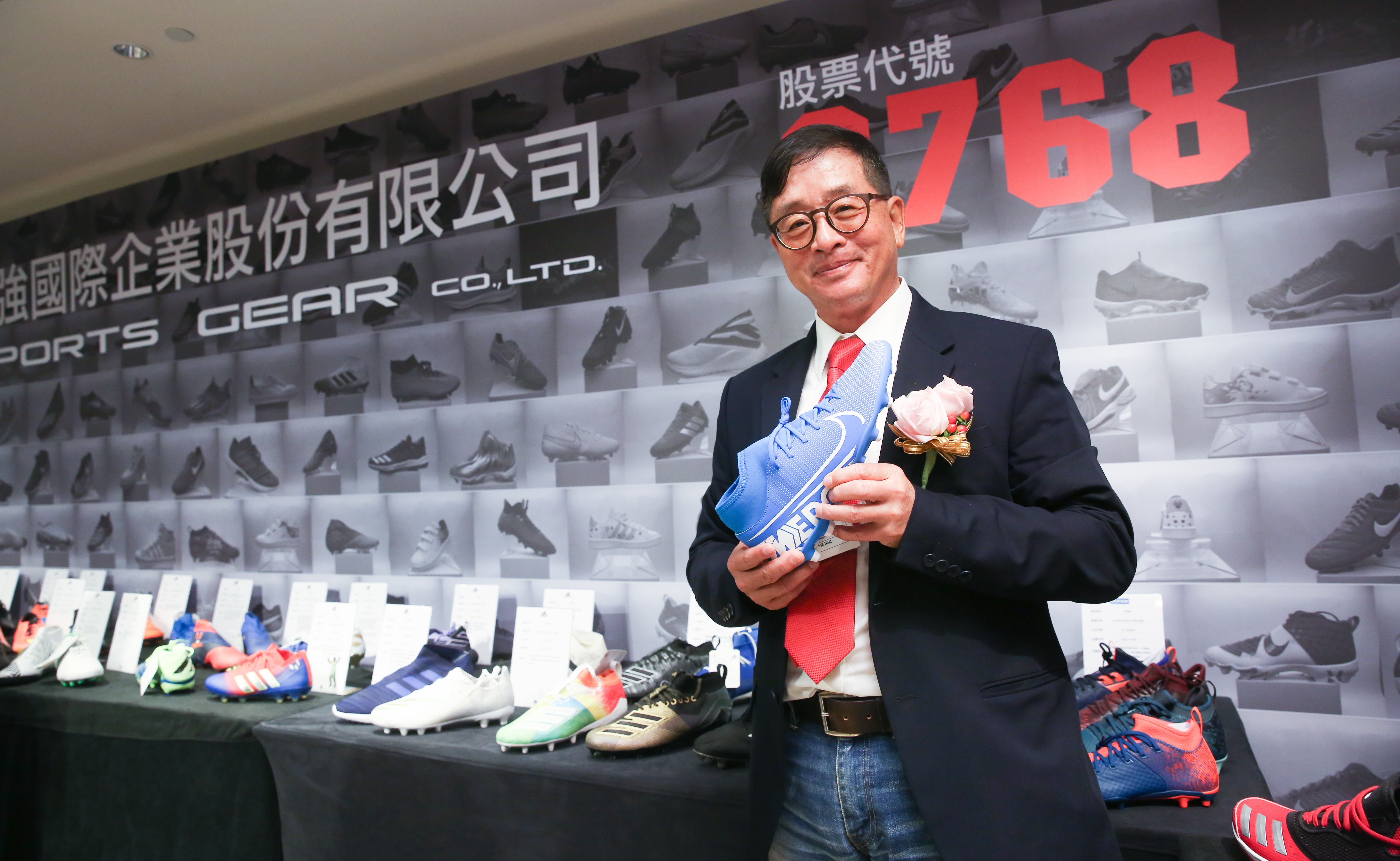 靠著創新與持續精進的製鞋工藝，陳維家帶領志強國際打破紀錄，一刻鐘就讓NIKE決定合作，強強聯手，如今NIKE是全球第一大足球鞋品牌，志強國際則是全球最大足球鞋製造商。