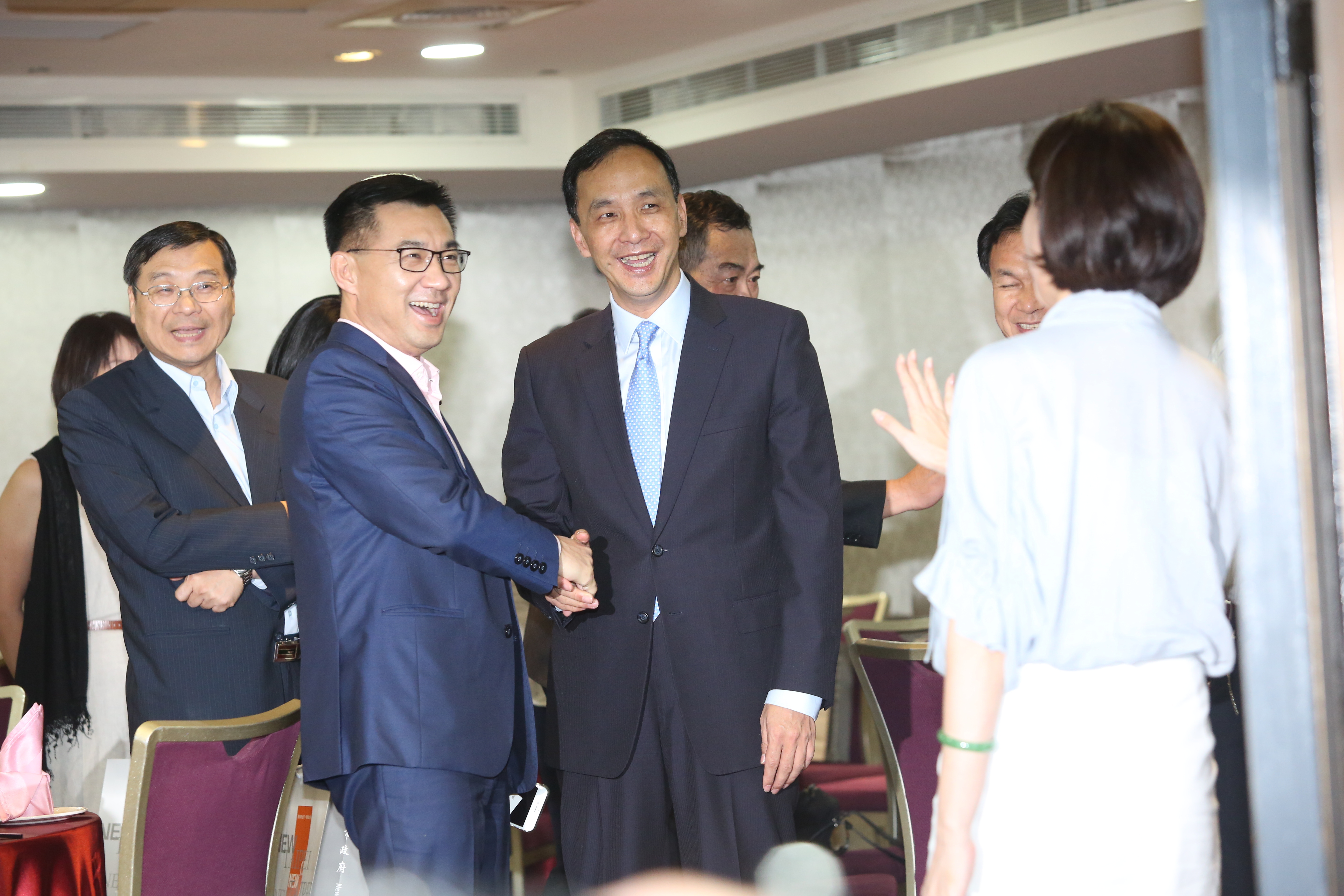 國民黨主席之爭進入倒數攤牌階段，據悉江啟臣（左）與朱立倫（右）曾密會。（本刊資料照）