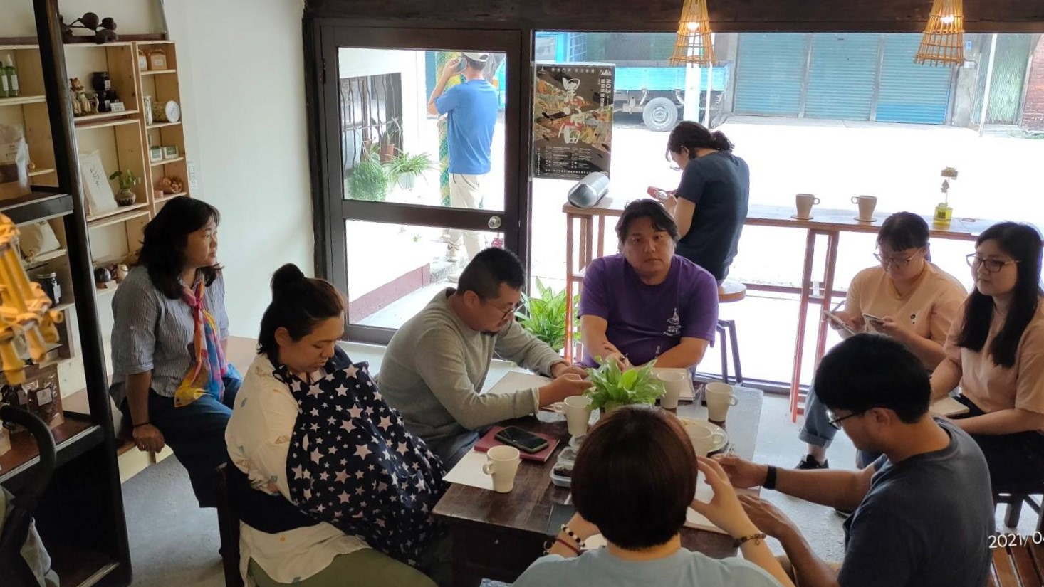 文具行化身故事屋後有了新生命，社區的大小朋友也經常在此相聚。（源泉社區發展協會提供）