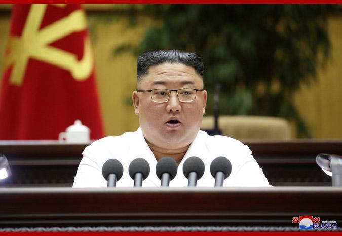 金正恩去年底推出《排斥反動思想文化法》,試圖抵擋南韓文化滲透。(翻攝自朝鮮中央通訊社)