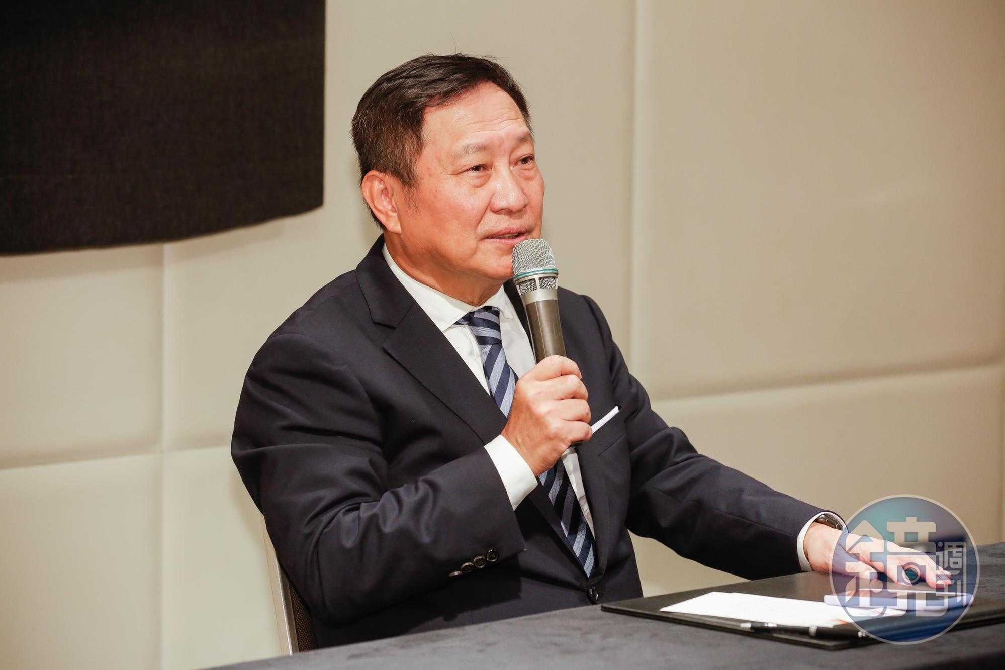 泰豐董事趙國帥表示，南港和外圍持有逾兩成的泰豐股權，公司派卻連一席董事也不給，這是不對的。
