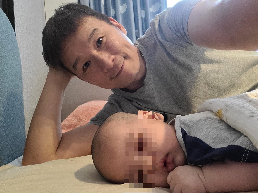 陳鎮川暖曬兒「陳陳」，稱他是「下半生的煩惱和幸福」。（翻攝自陳攝川臉書）