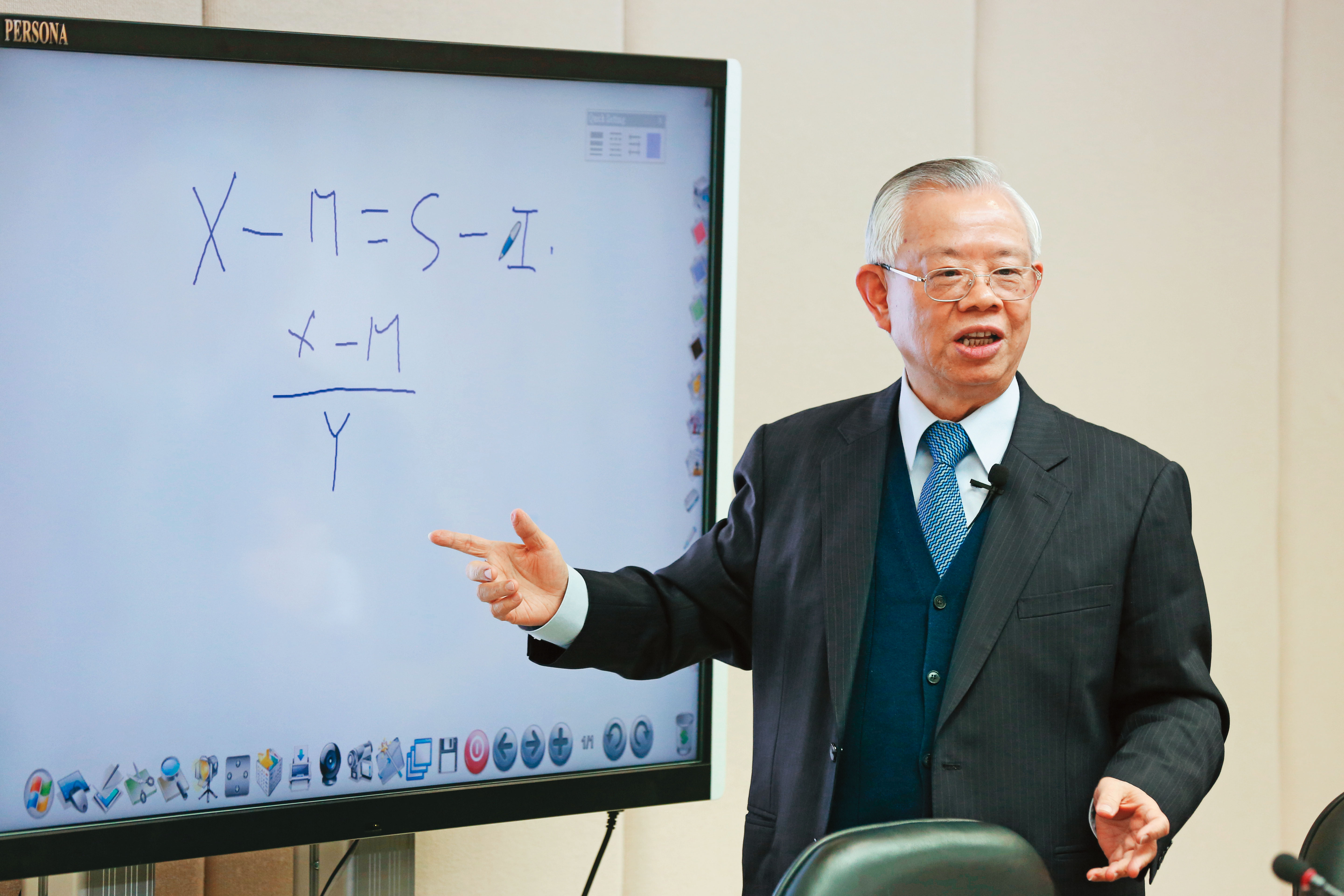 面對AI新世代，台灣中央銀行要怎樣才能與時俱進，繼續扛起護國神山的重任，我們不能再找彭淮南（圖）要答案了。