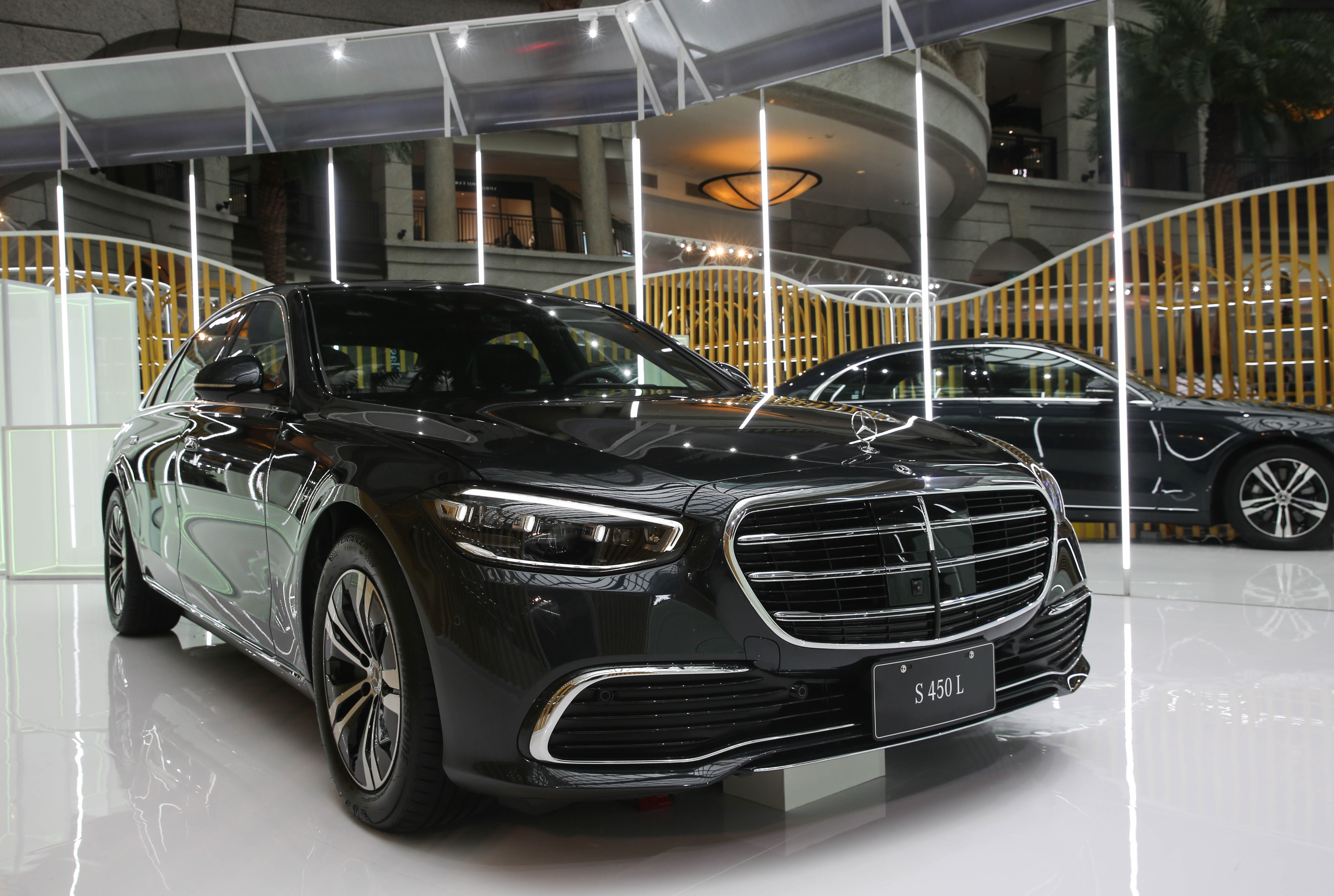 才剛發表全新S系列的台灣賓士，卻受缺車之苦。