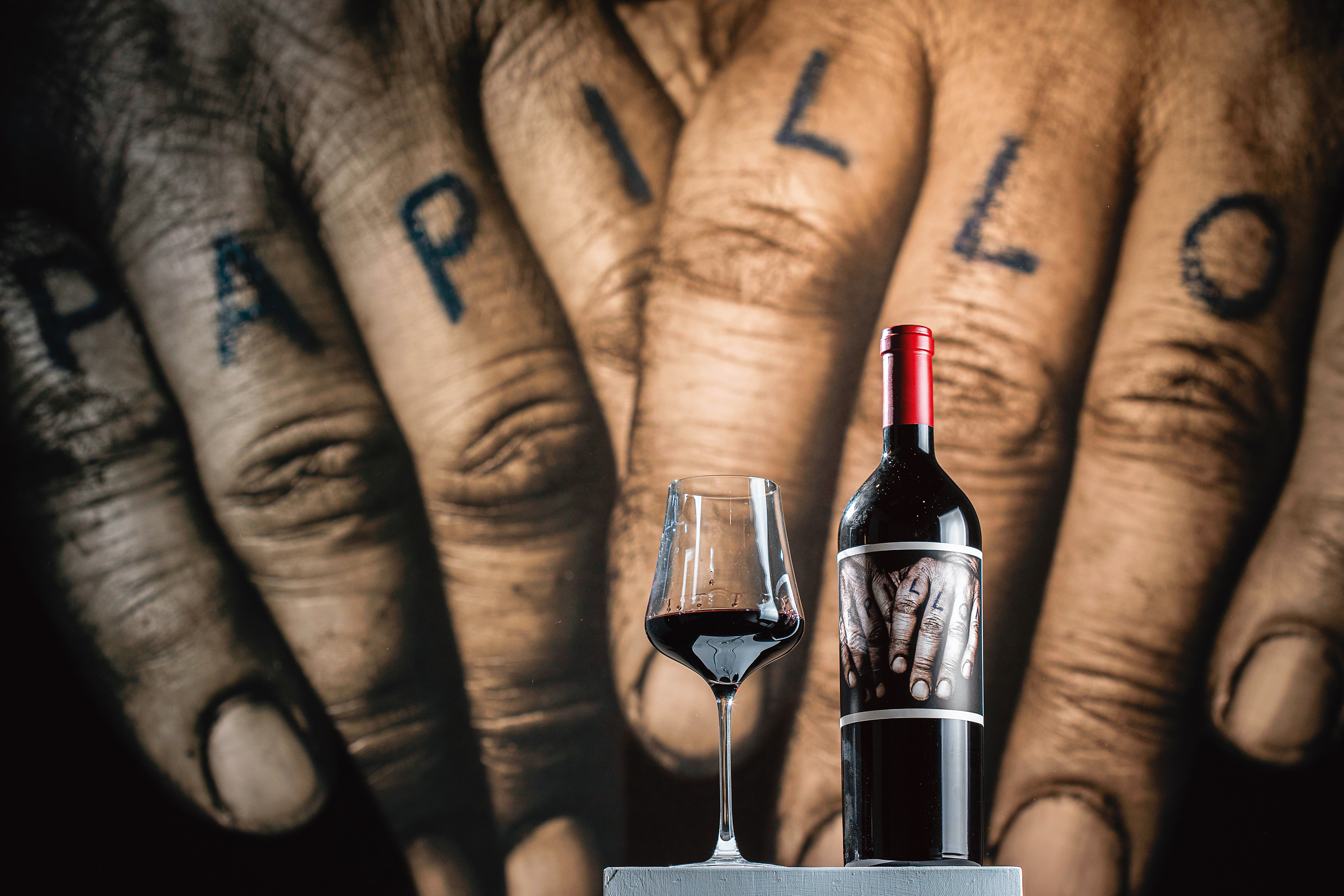 「Papillon心手相印2018」的「Papillon」是法文蝴蝶的意思，今年拿下知名葡萄酒評論家Robert Parker給予的94高分。（3,800元／瓶）