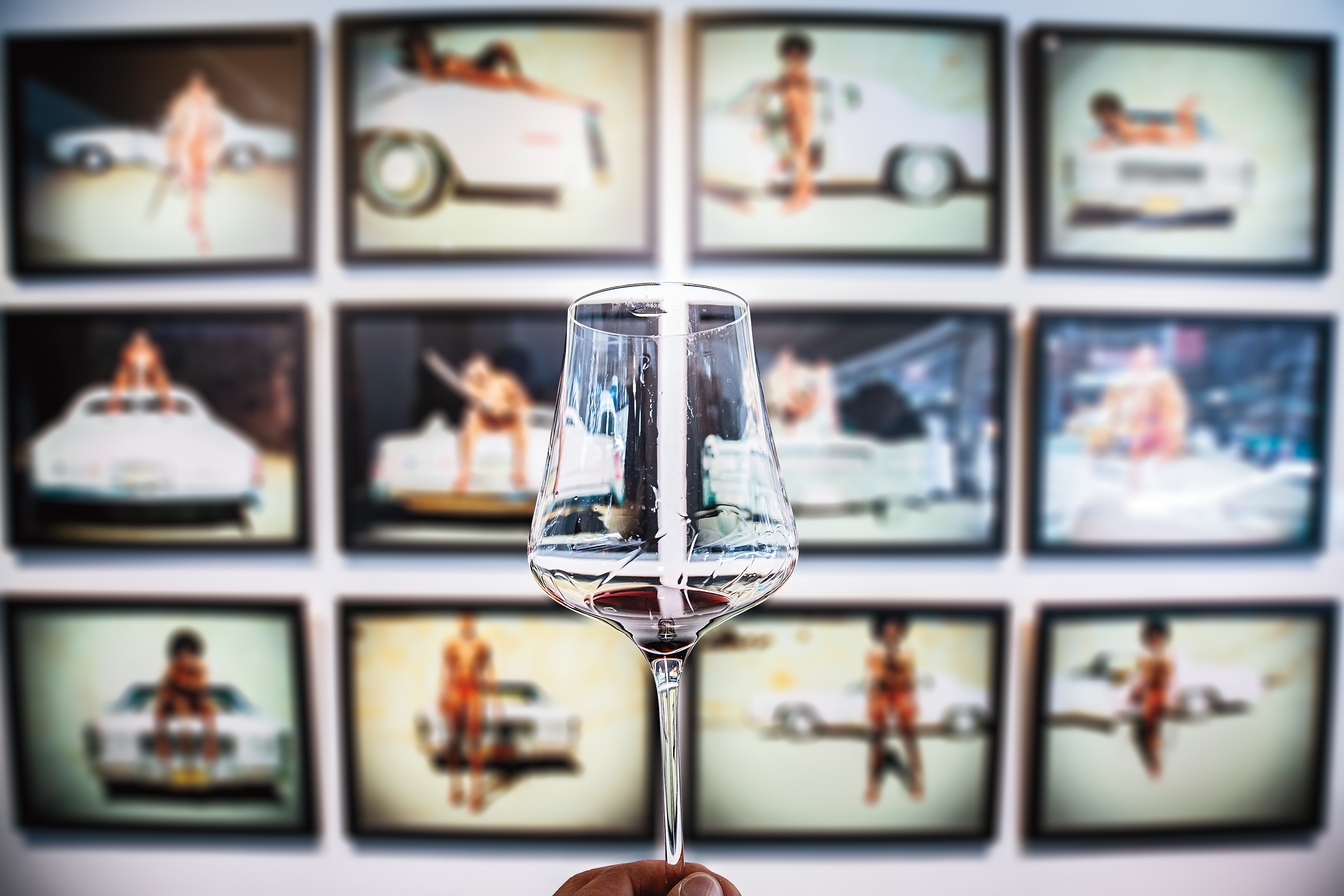 酒液呈現石榴色澤的「Machete刀鋒倩影2017」，入口滿是濃郁李子蜜餞、黑莓氣息，尾韻有礦物味。（2,800元／瓶）