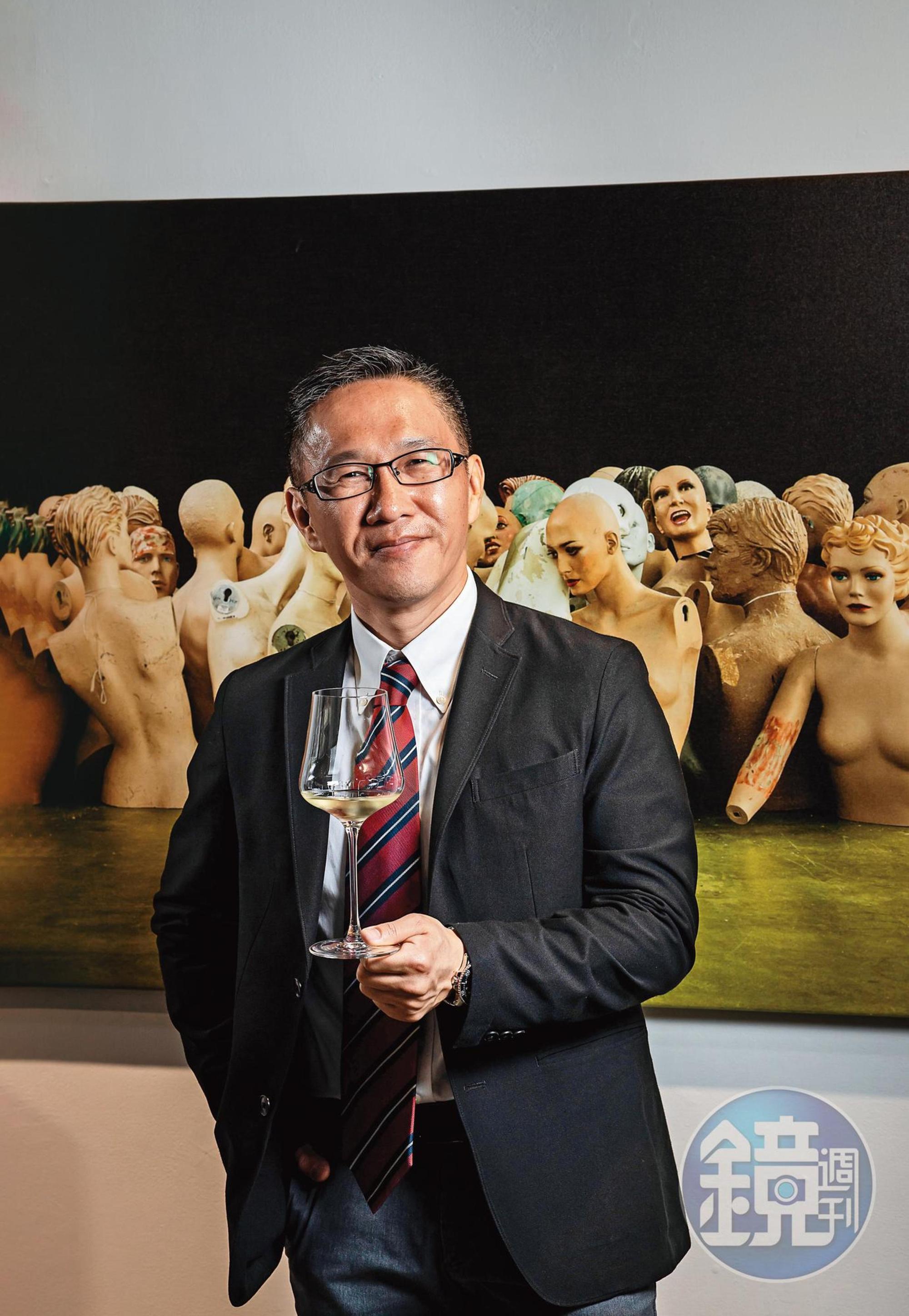 嘉露酒莊中國區區域銷售經理葉繼仁在ORIN SWIFT的酒標展上,透露許多鮮為人知的幕後小故事。