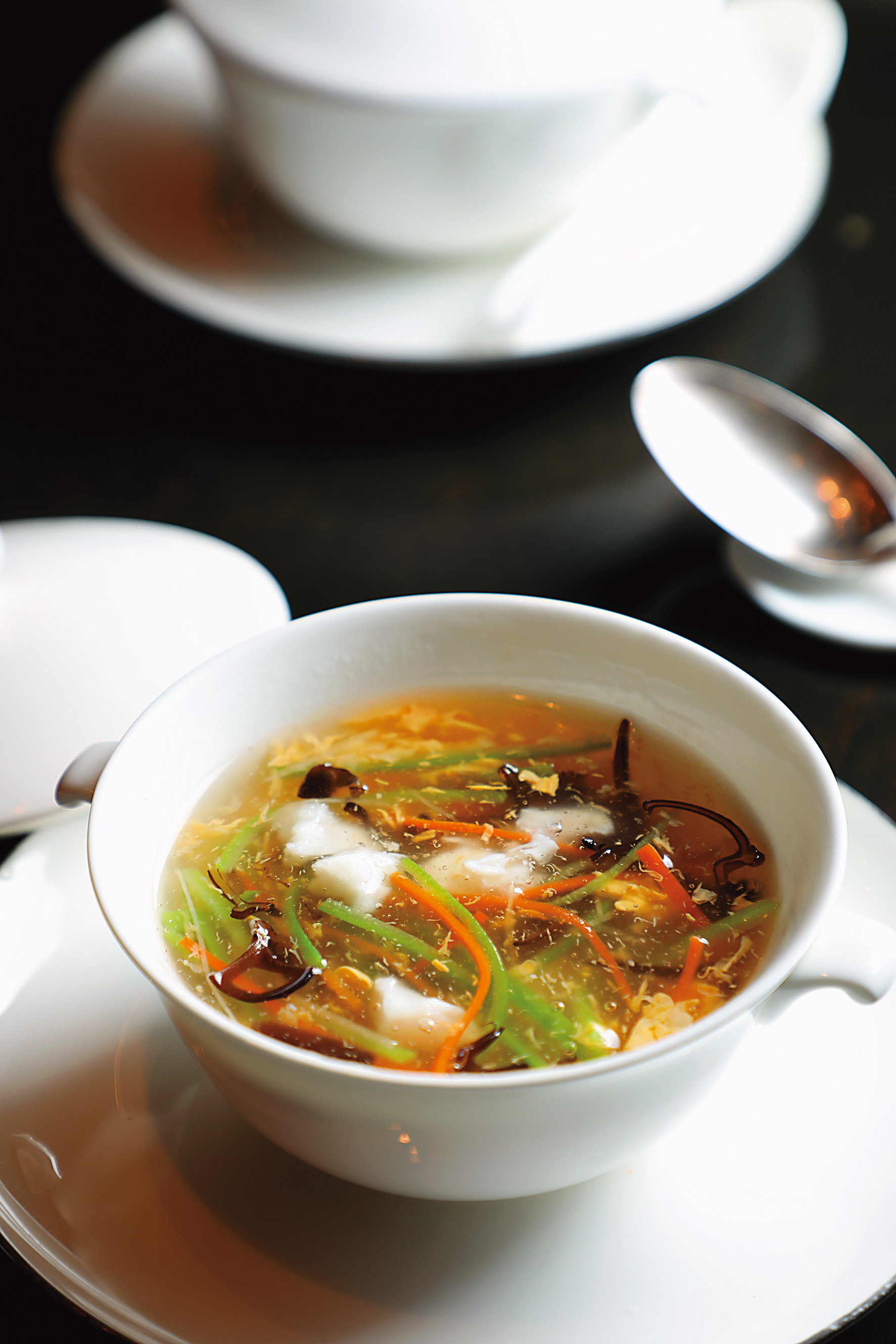 清爽鮮美的「順德魚茸羹」，用的是新鮮石斑，入口滑順。（480元／1人份）