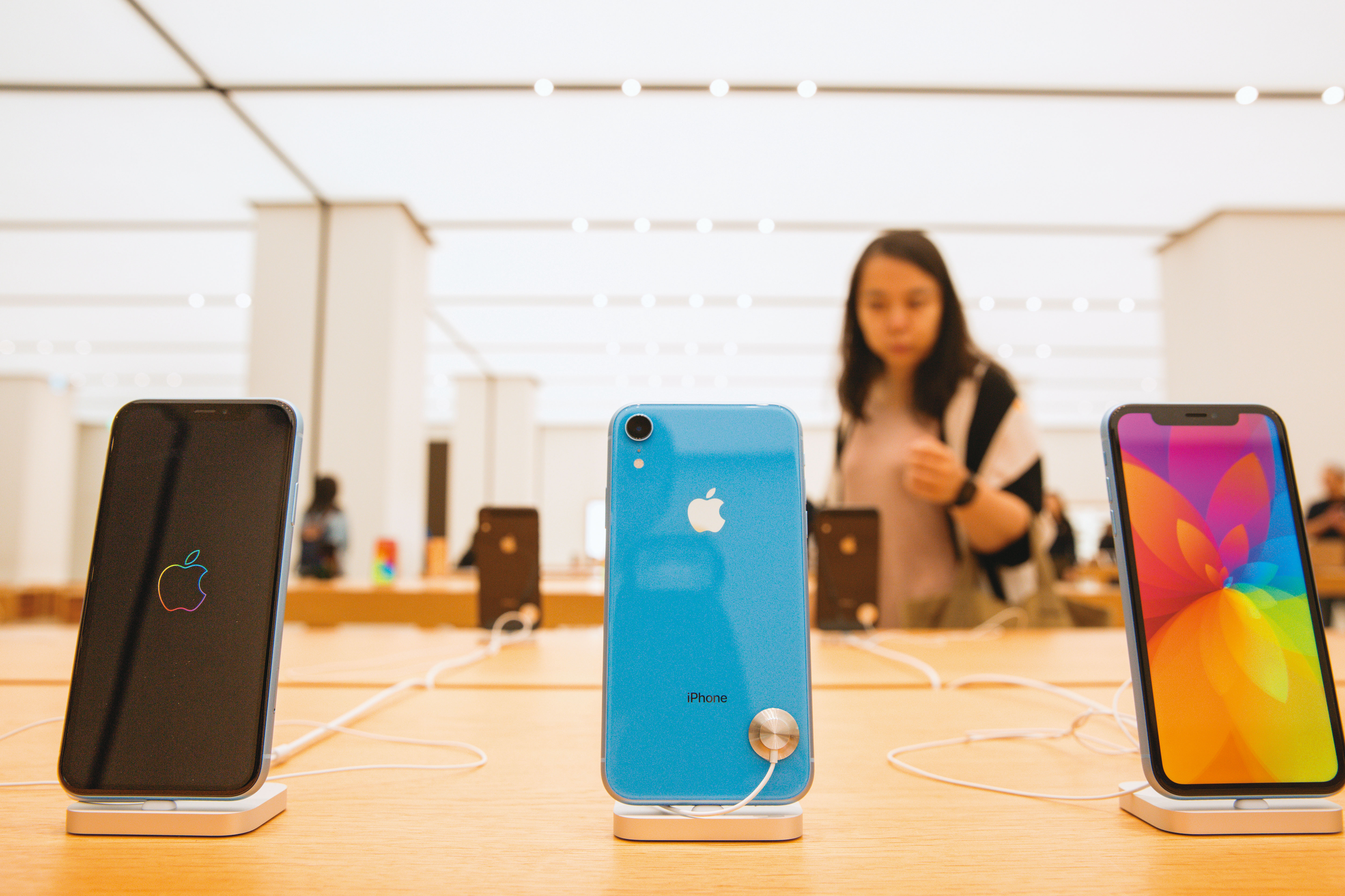 近期蘋果財報傳出利多，但股價卻無法突破1月高點，表示好消息已經反映在股價中。