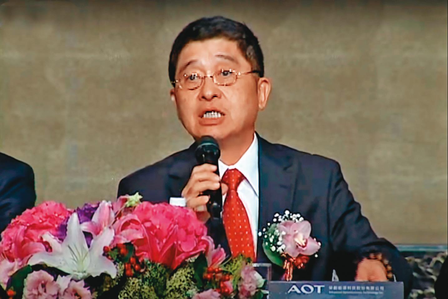 前群創董事長莊宏仁(圖)是郭台銘倚重的私人掌櫃,郭董的6家私人投資公司都由他當董事長。(翻攝榮創能源科技業績表會)