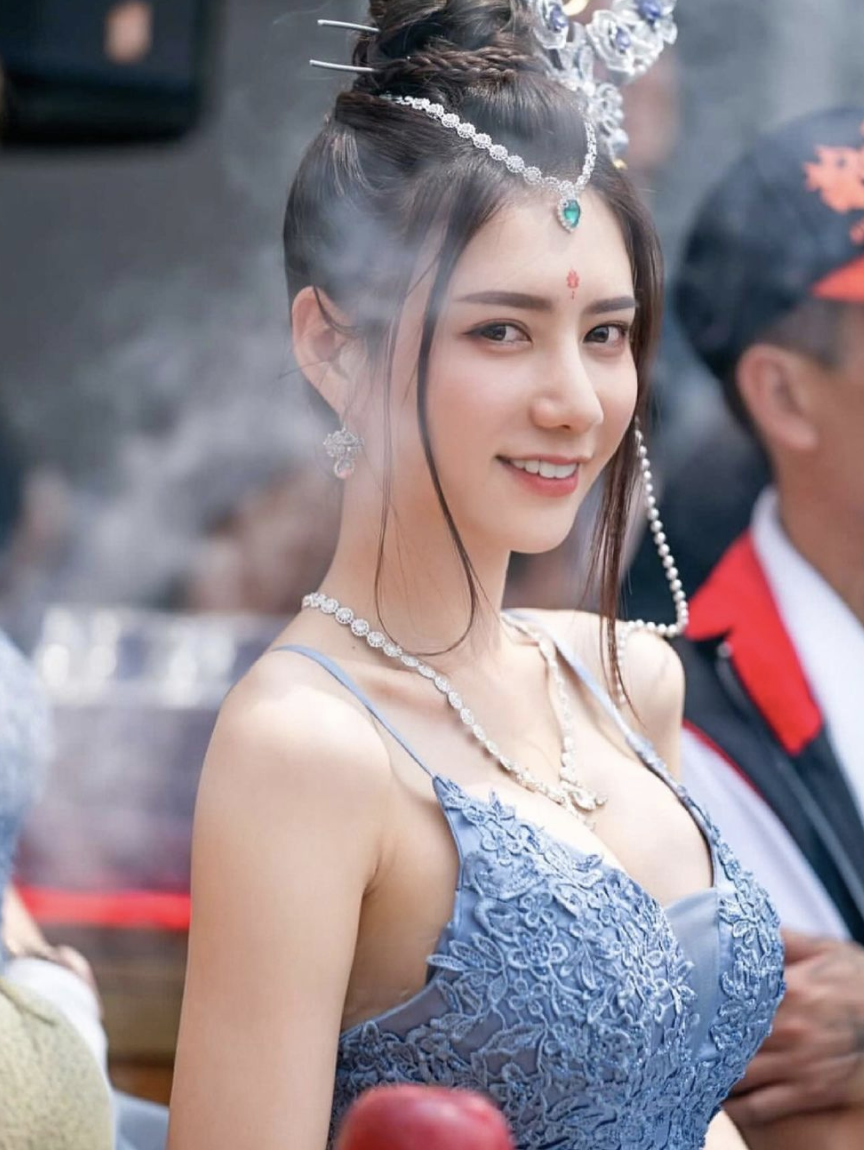 復出的家家,受邀擔任台南安南區海尾朝皇宮禮生。(翻攝自家家IG)