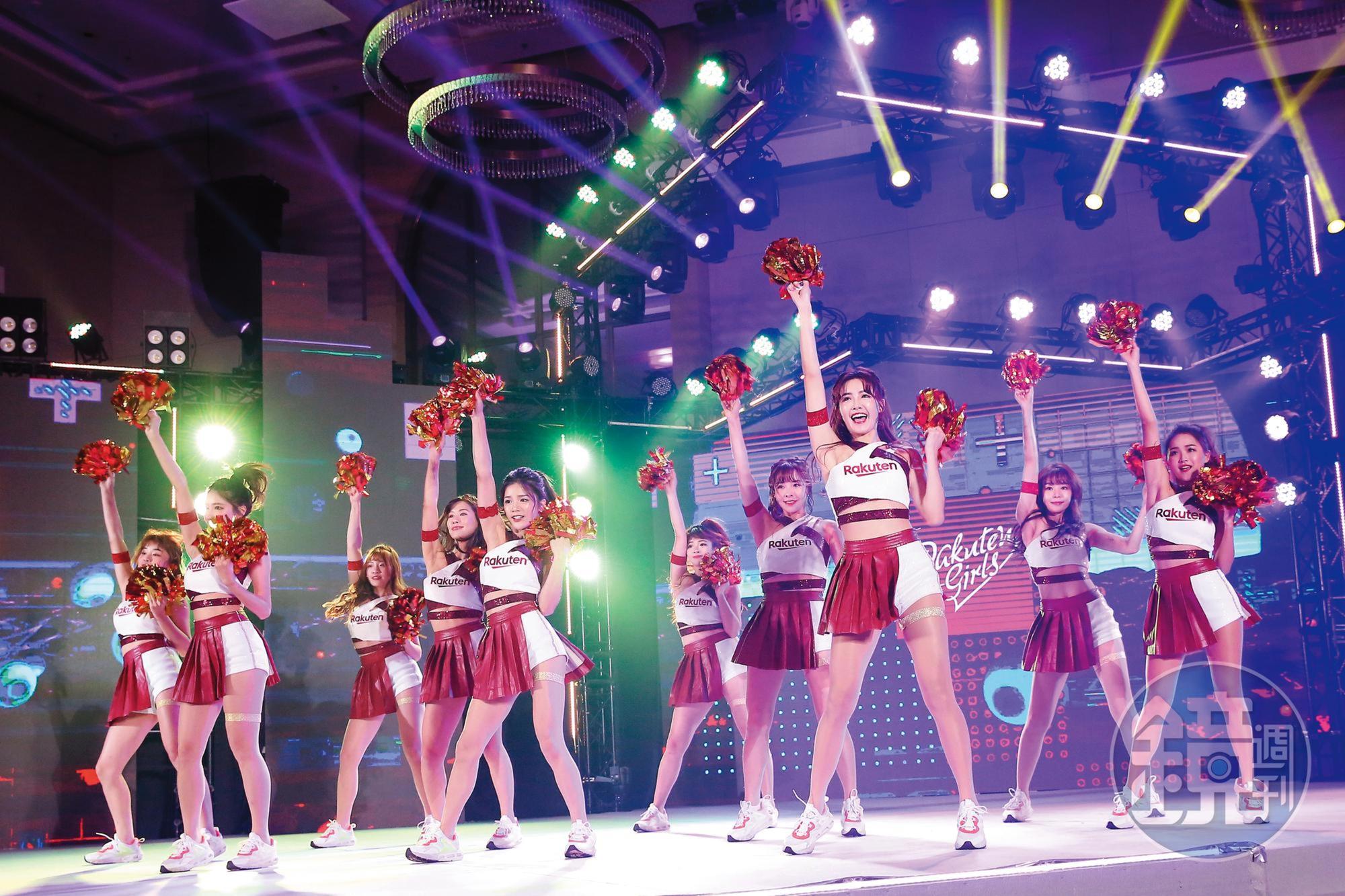 樂天女孩啦啦隊在星潮之夜上熱力演出，活力四射。