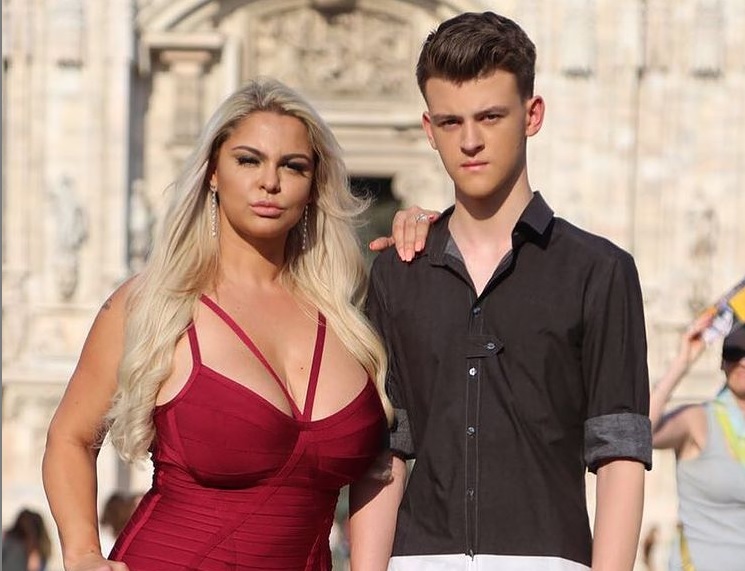 19歲嫩男創情色網站帳號　「出賣媽火辣肉體照」賺快錢