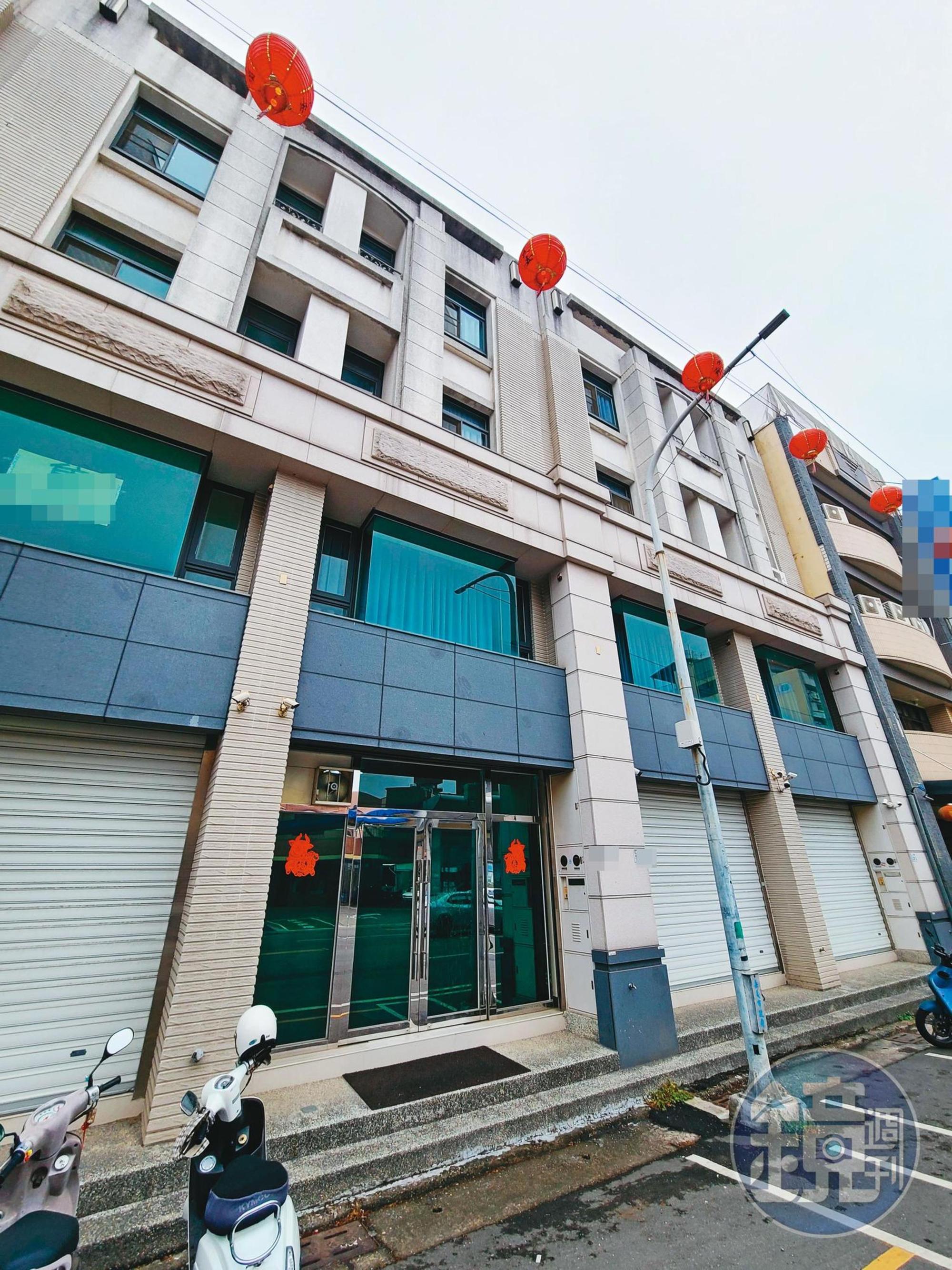 陳盈助位於嘉義市上海路住處被檢警查獲疑為洗錢基地,俗稱「水房」。