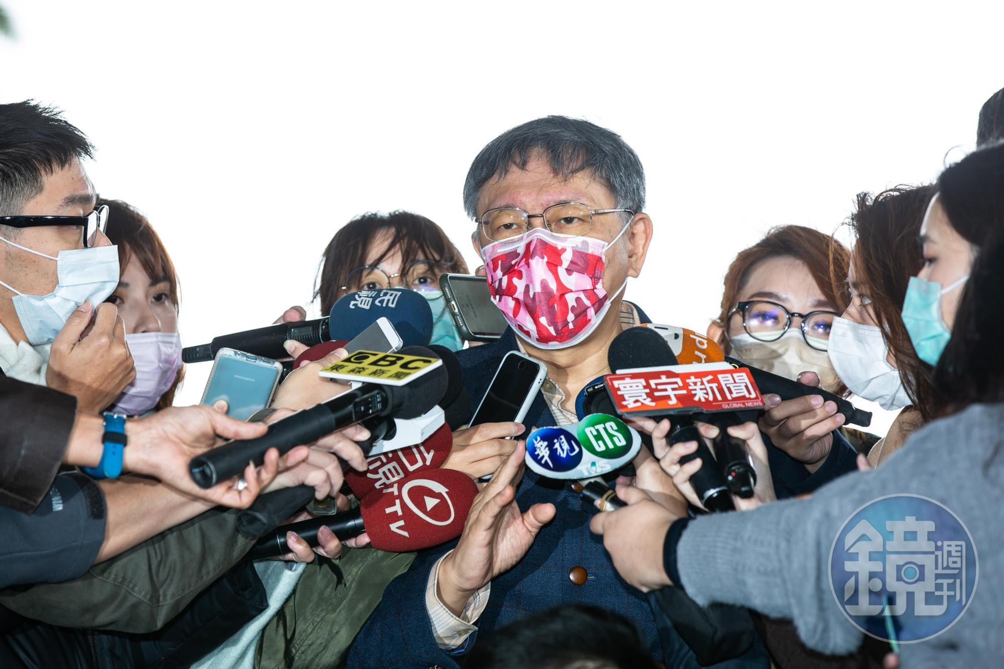 華航諾富特群聚感染持續擴大,台北市長柯文哲於臉書po文示警,「恐怕已經進入第一級社區感染」。(本刊資料照)