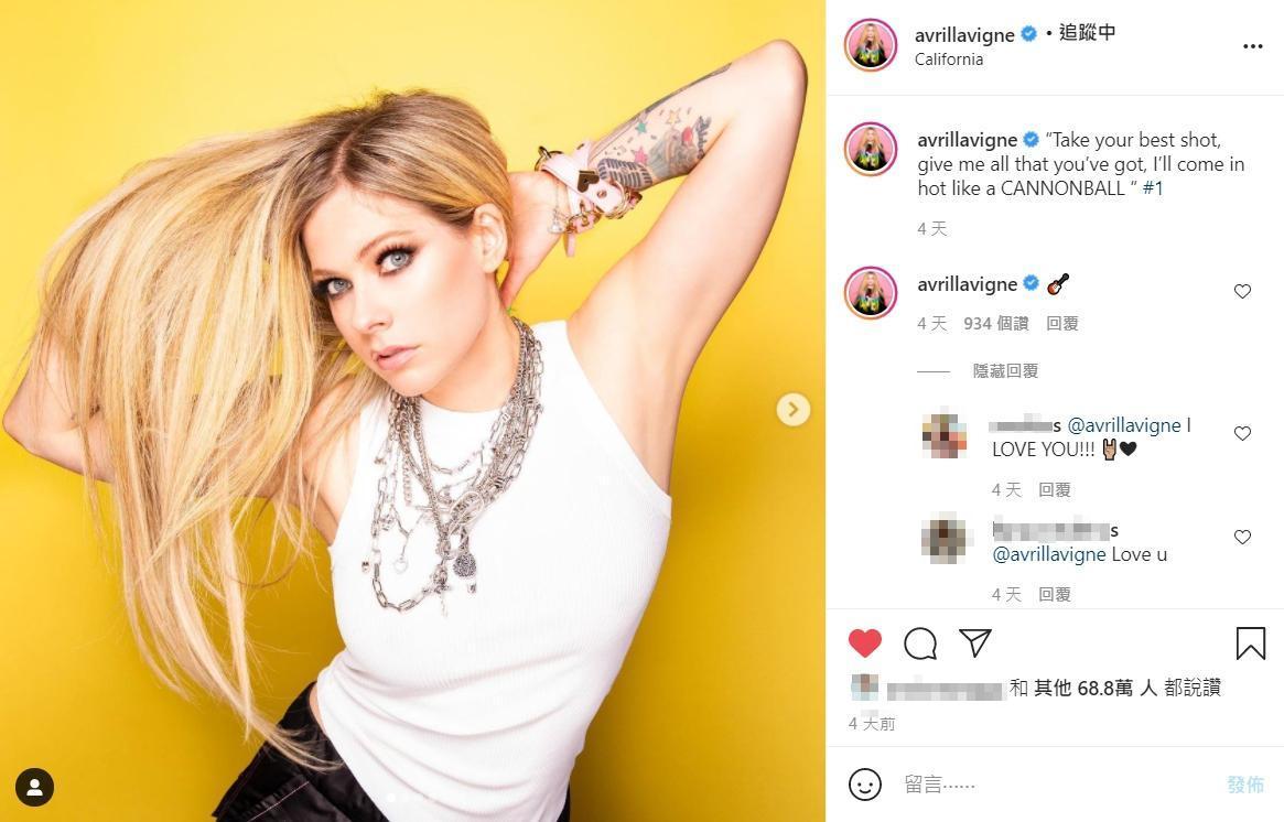 艾薇兒上週末在Instagram預告新歌的歌詞,讓歌迷相當期待。(翻攝自Avril Lavigne Instagram)