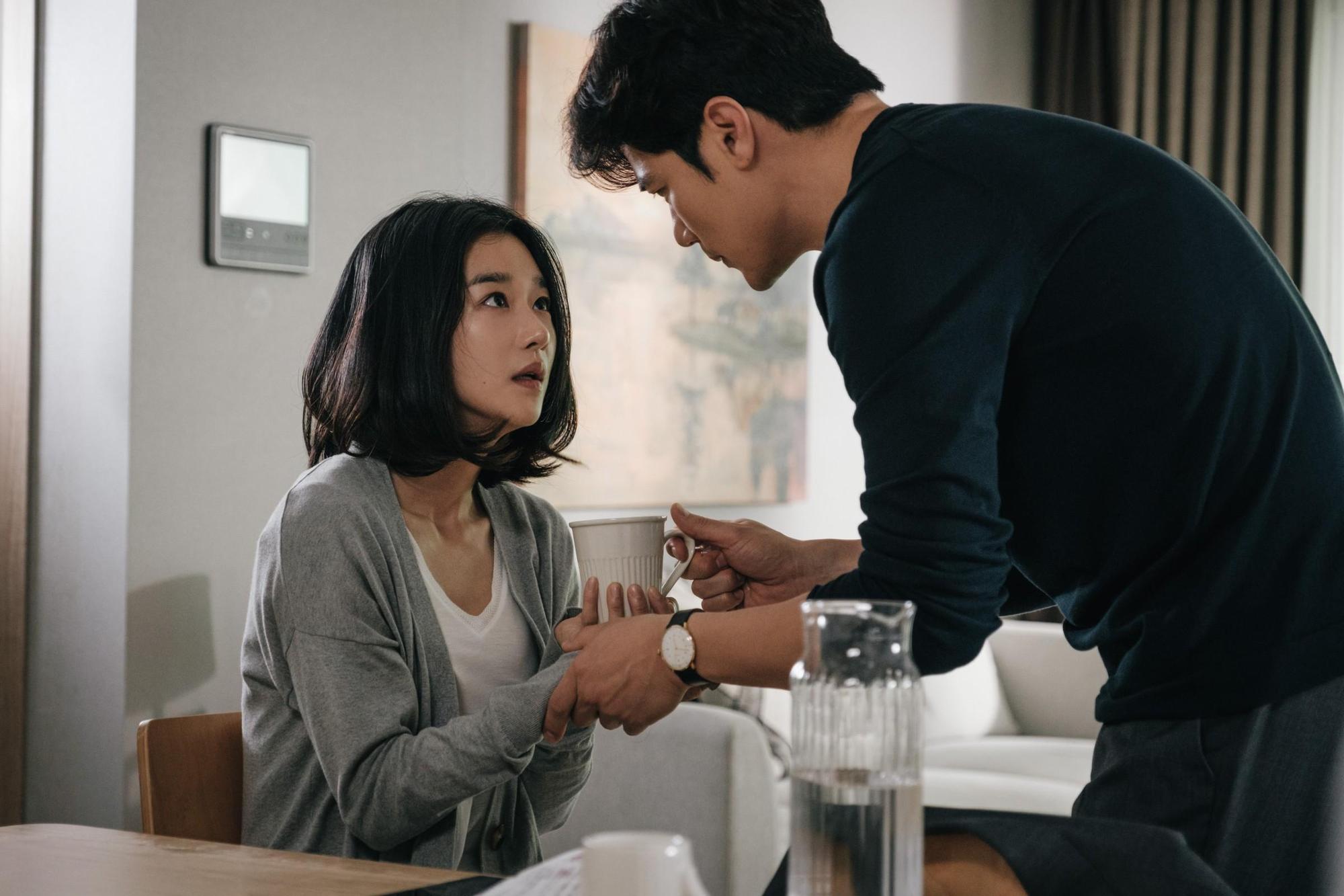 徐睿知與金剛于在《迴憶》飾演一對夫妻。（甲上電影提供）