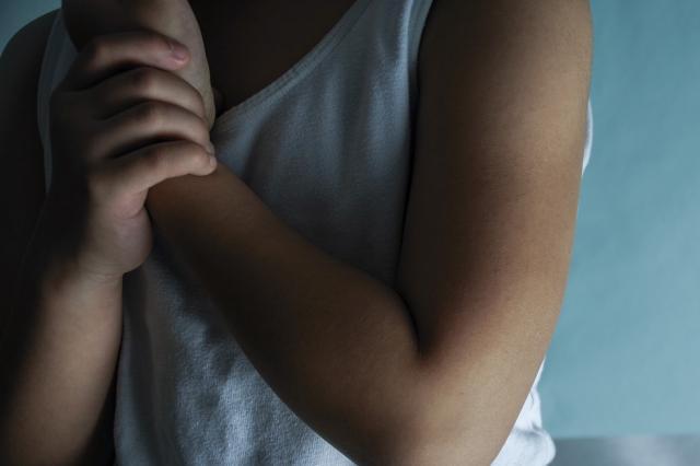 女童去補習竟渾身傷回家。（示意圖，photo-AC）