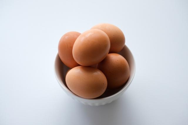 原PO的兒子表示,要帶水煮蛋體會「媽媽如何生蛋」,讓原PO笑翻。(示意圖,photoAC)