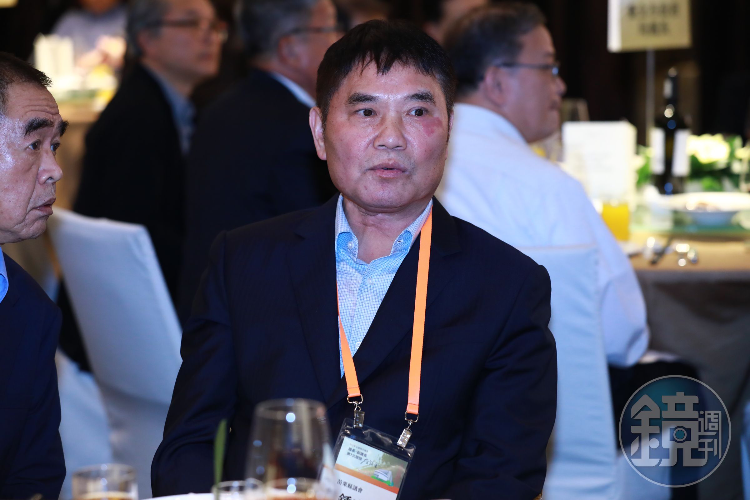 兼任苗栗縣黨部主委的苗栗縣議長鍾東錦，被綠營點名曾有被管訓的紀錄。