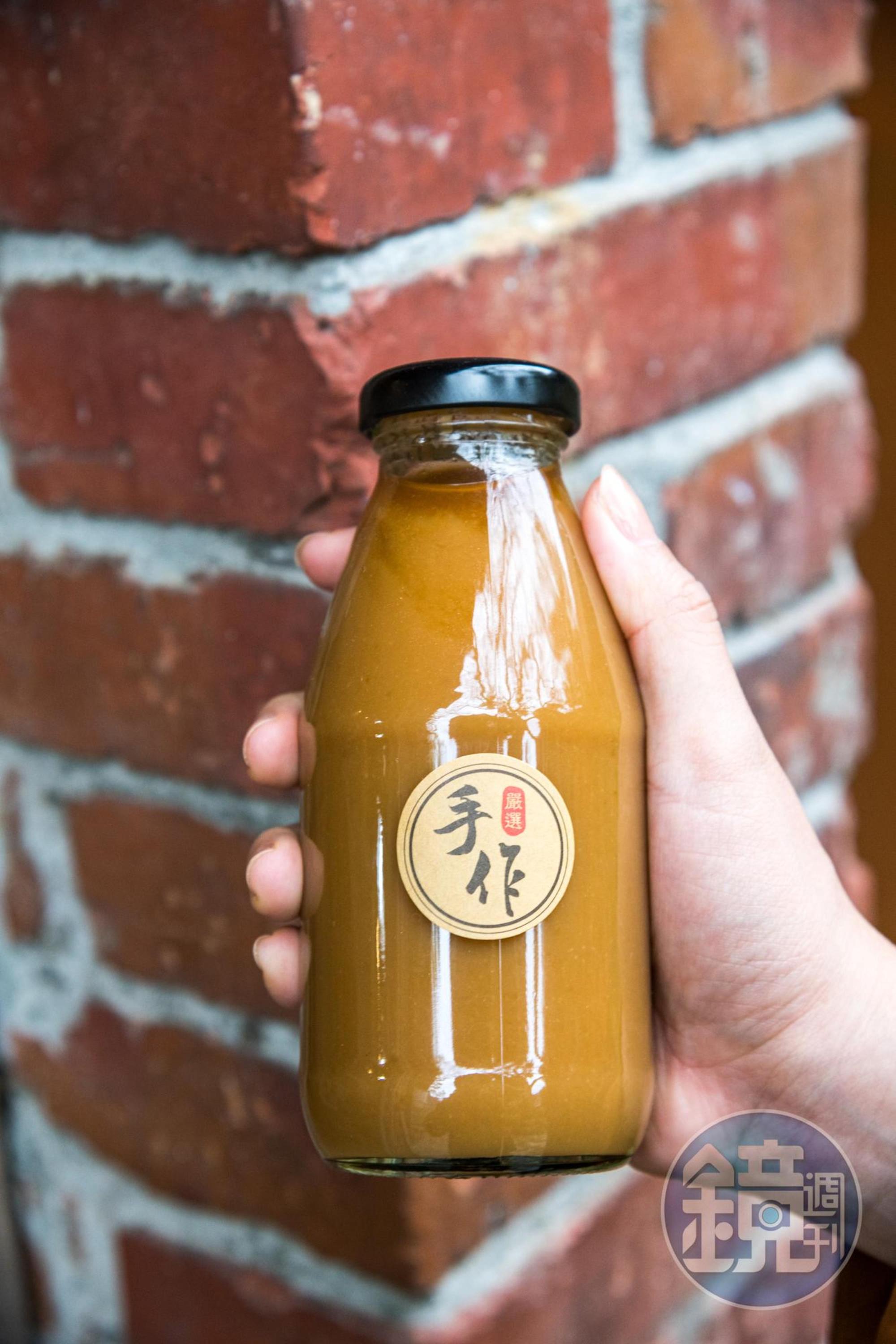 手作「味噌梅汁」酸香可口。(300元/瓶)