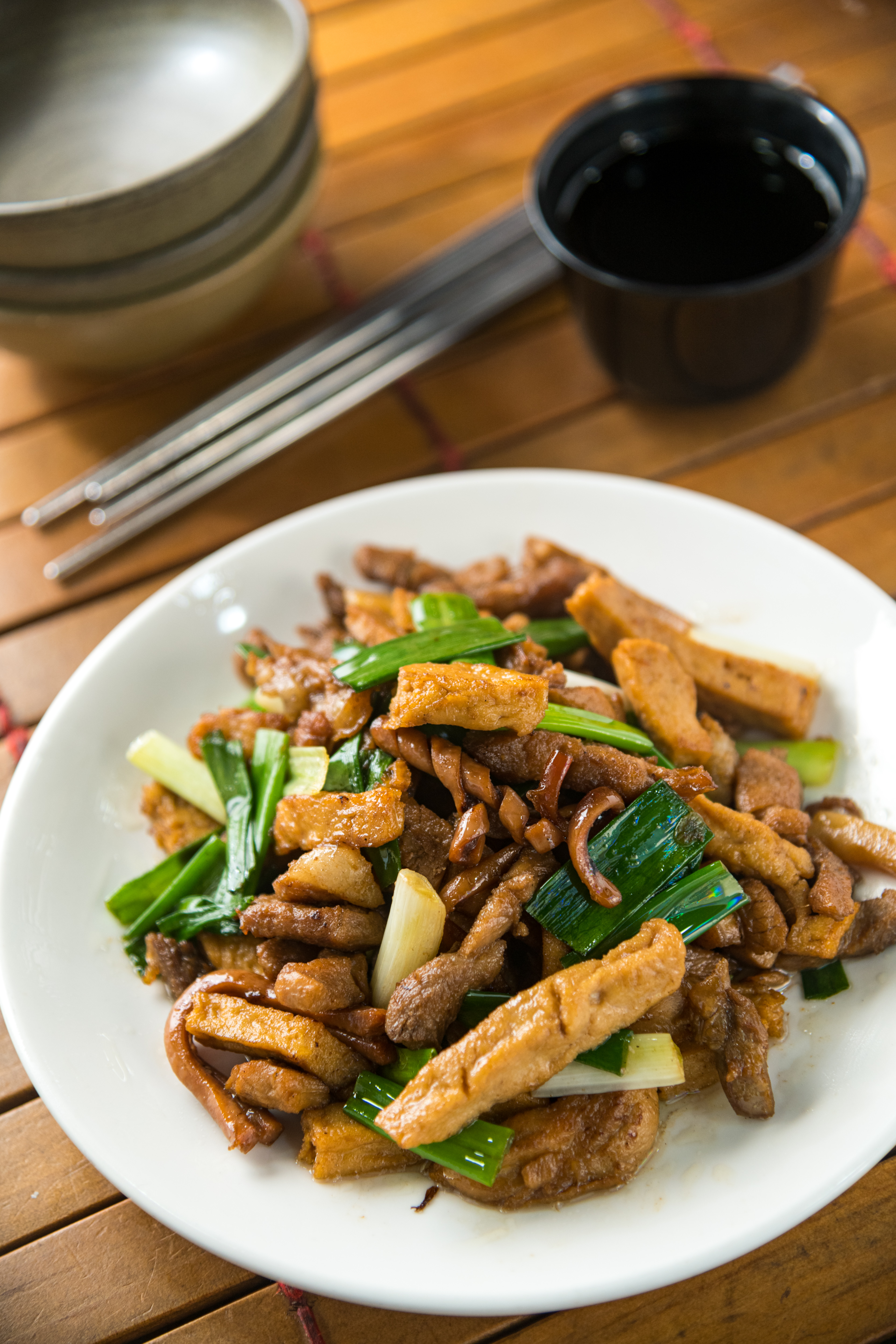 「客家小炒」是經典客家菜色。（250元／小份、350元／大份）