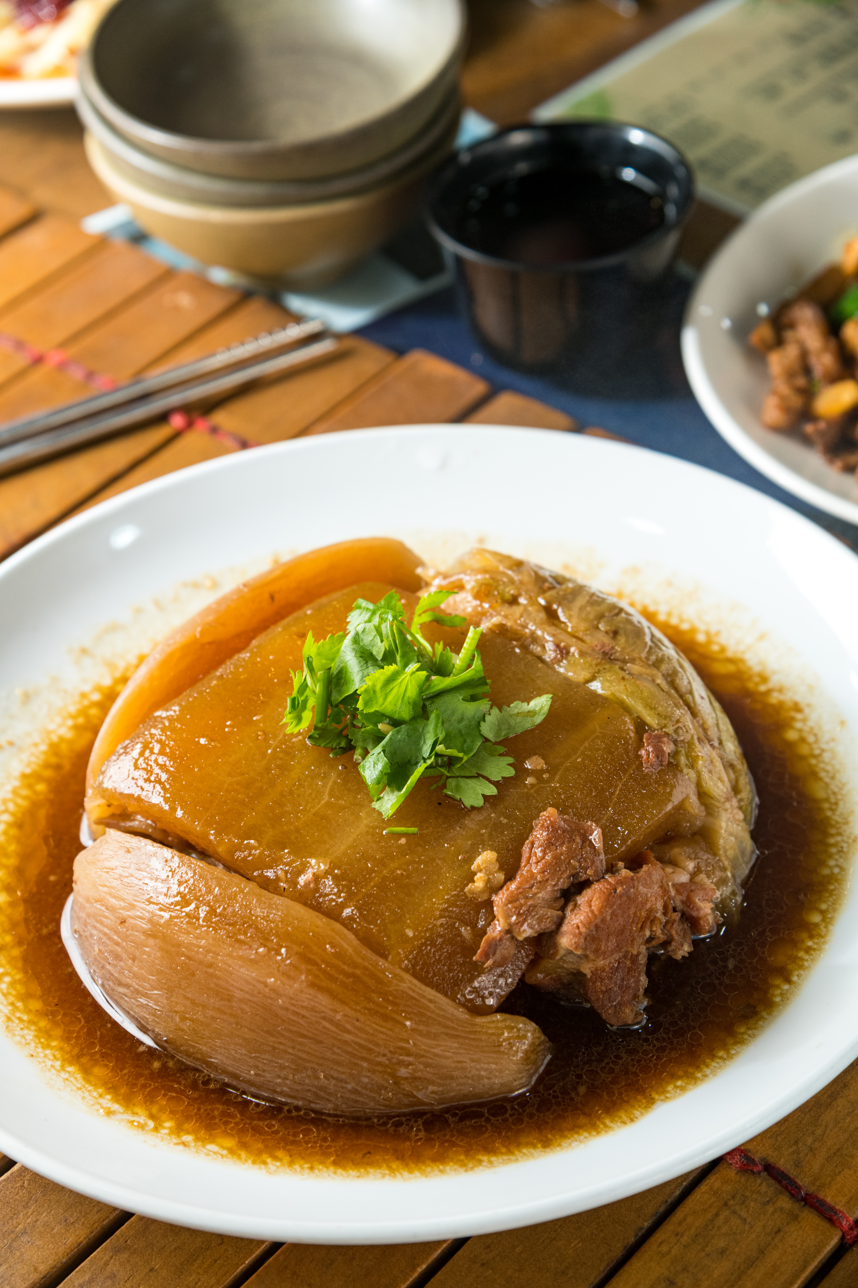 傳統客家菜的封類料理「白玉三寶」。（380元／份）