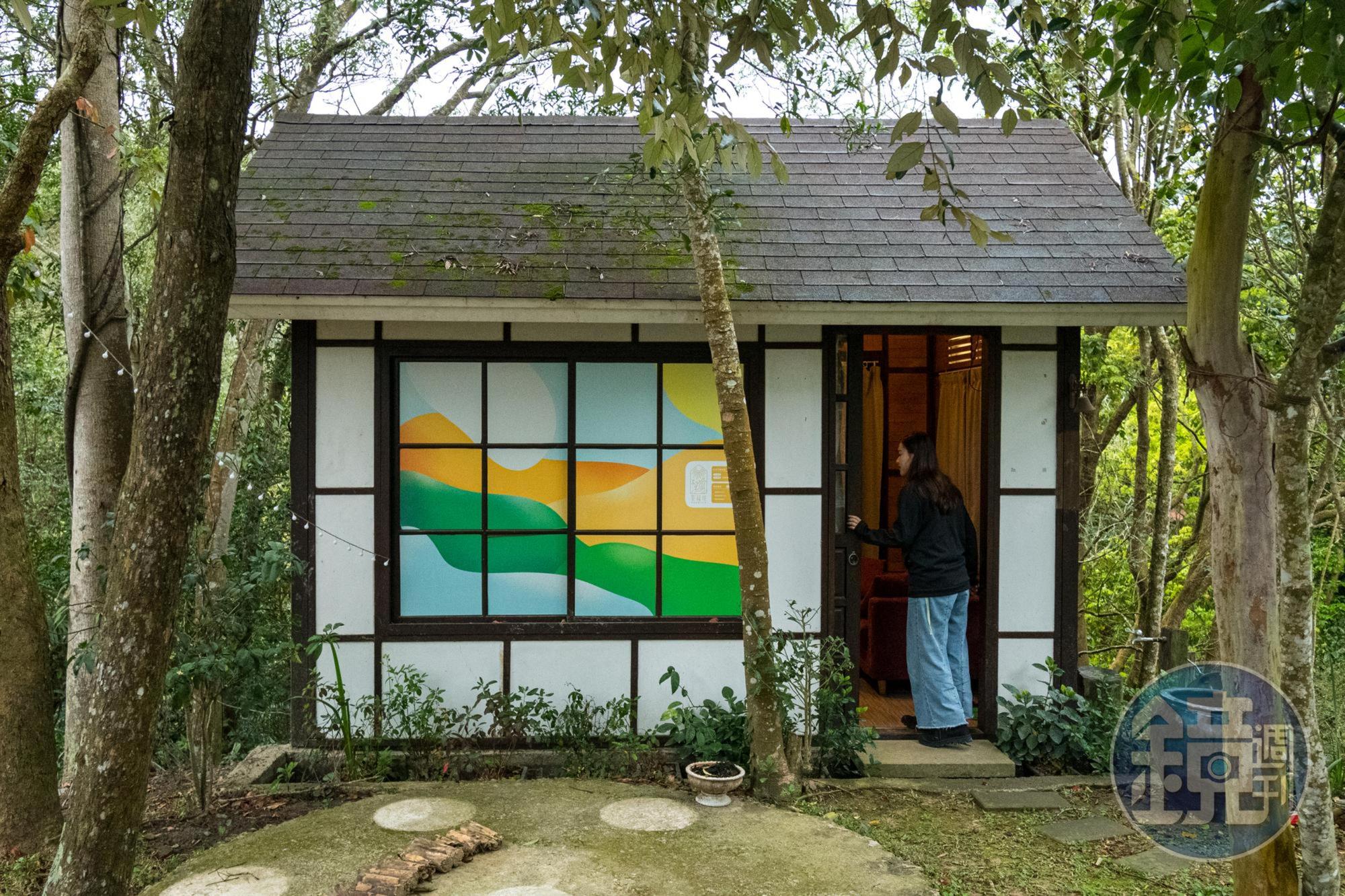 回收倉庫改建成山中的Spa小屋「萊福坊」。