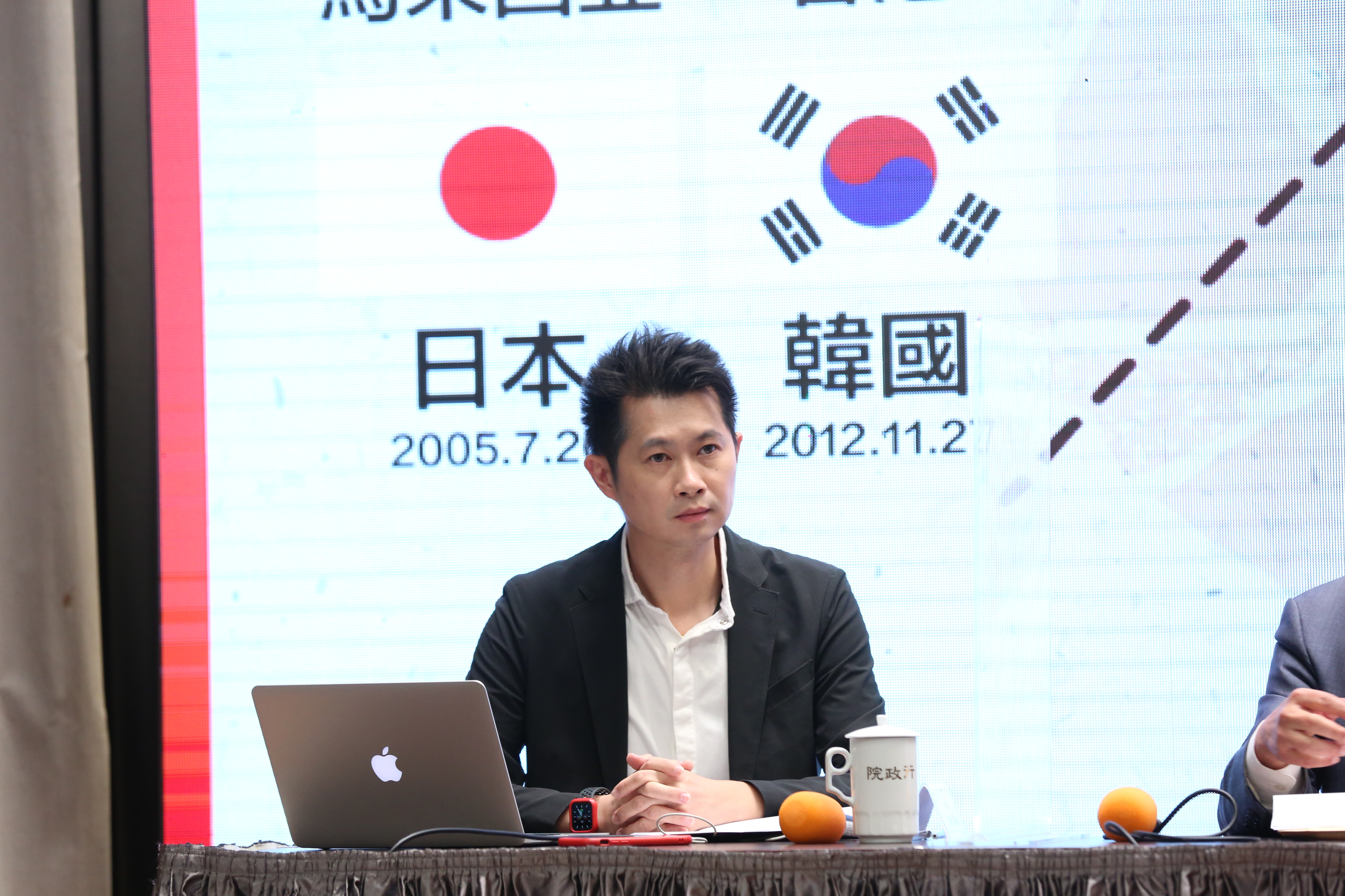 行政院前發言人丁怡銘任職約半年，離職時申報的存款較去年就職減少2萬元。（資料照）