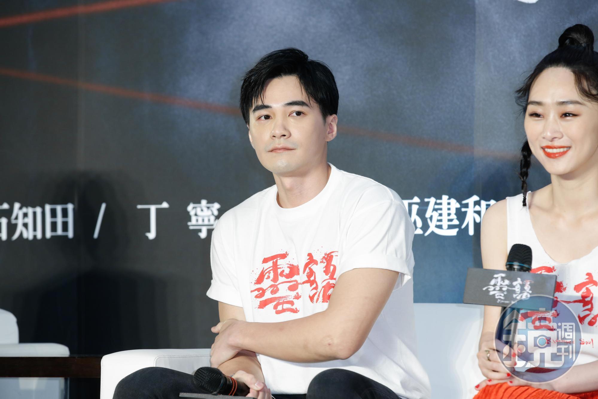 是元介回覆「炸雞」提問有備而來,就是不提李千那。