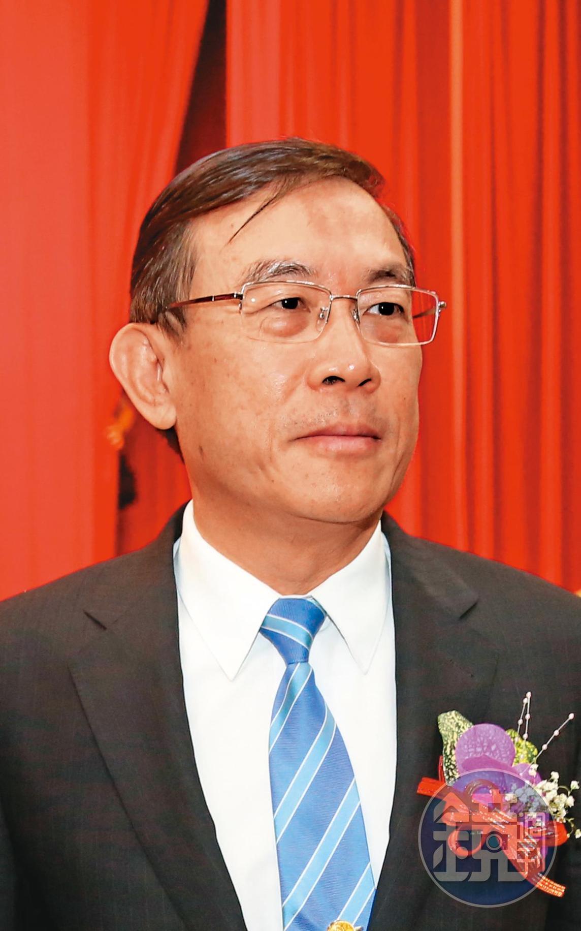 高檢署檢察長刑泰釗負責統籌各地檢署與刑事局掃黑行動,全力斬斷黑幫金脈,扮演檢警合作關鍵角色。