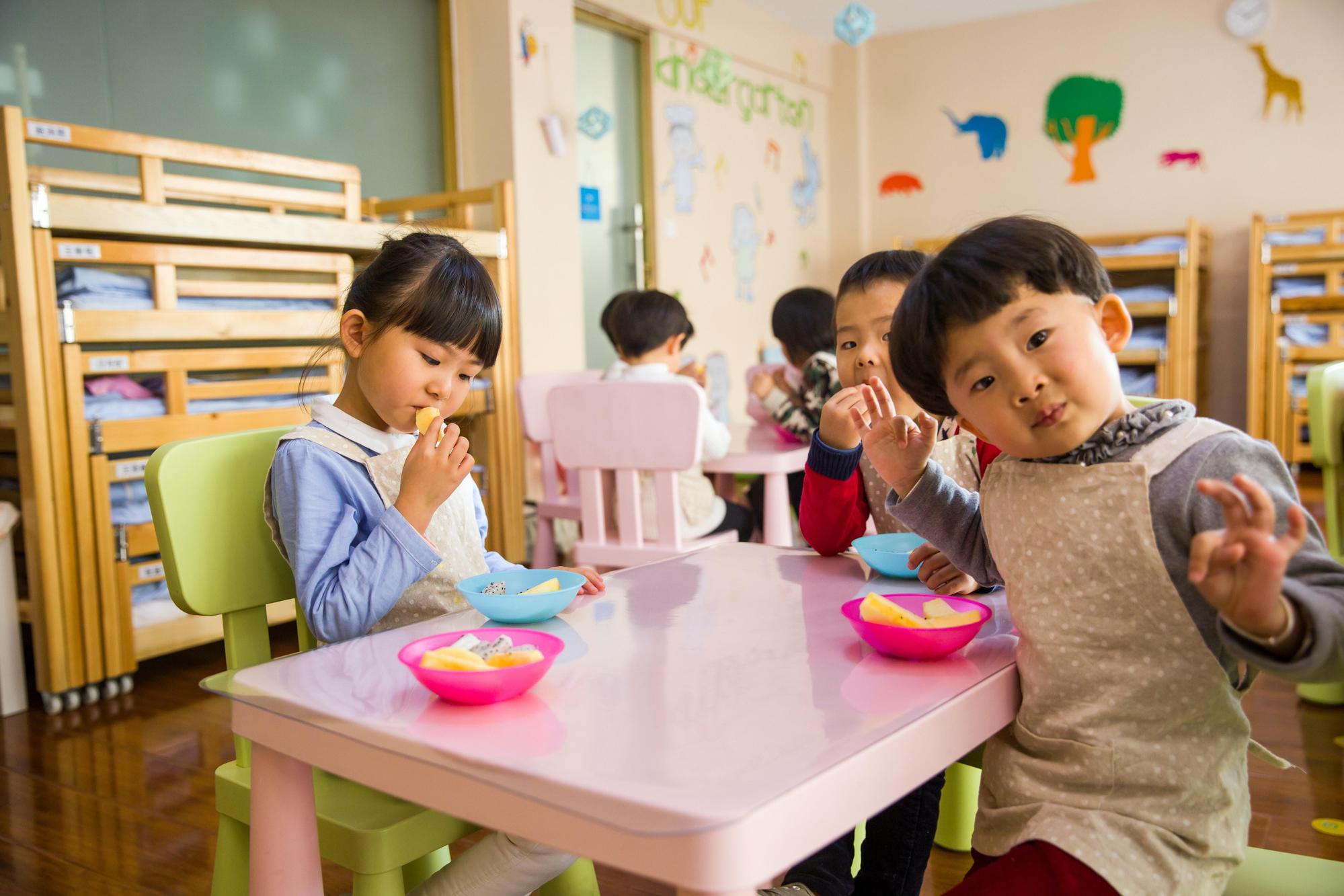 因疫情緣故,台灣一家幼稚園限制僅能1位家長代表參加畢業典禮。(示意圖,pexels提供)