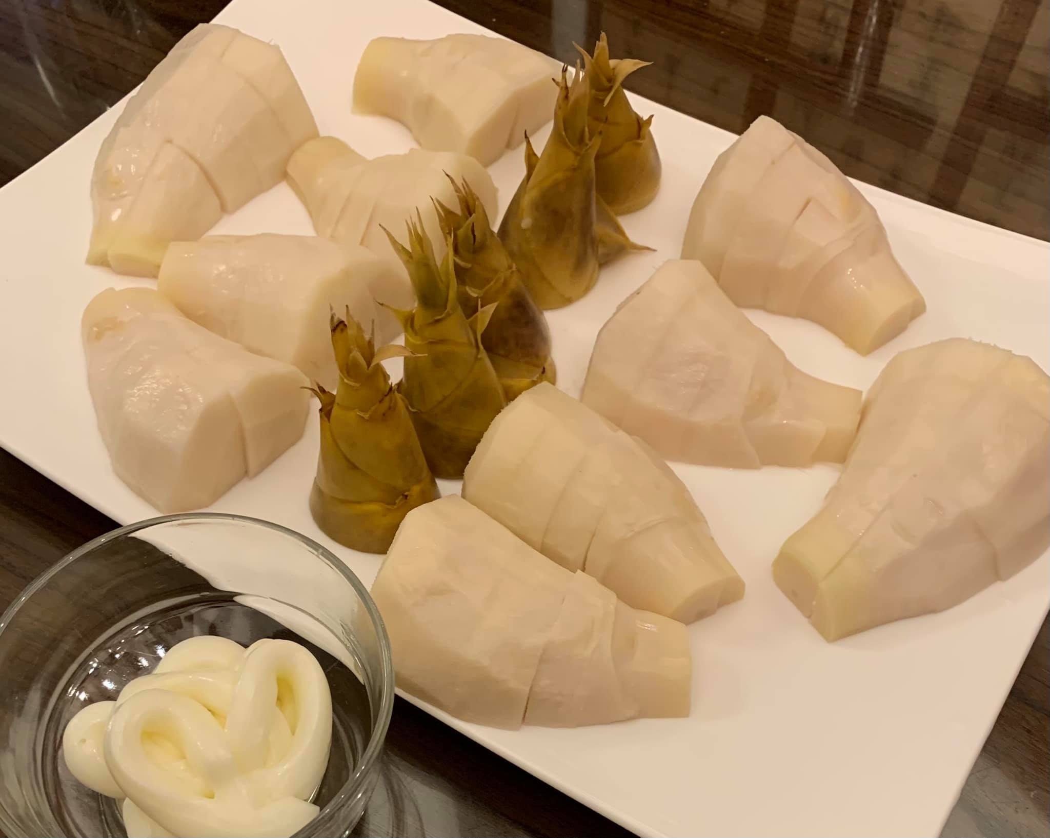 煮後立刻冰鎮的「白玉涼筍」，滋味如水梨般清甜可口。