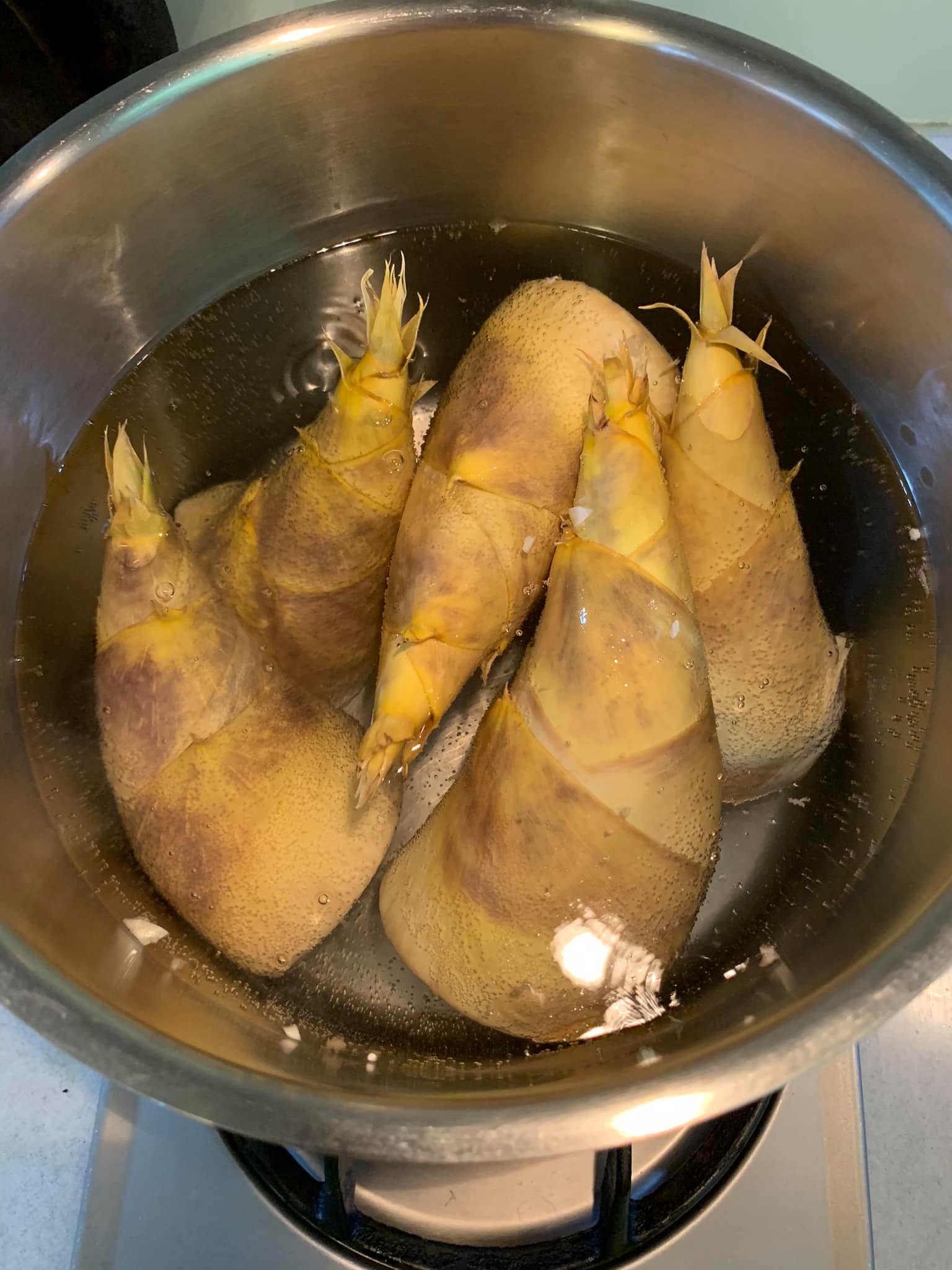 竹筍必須冷水入鍋。