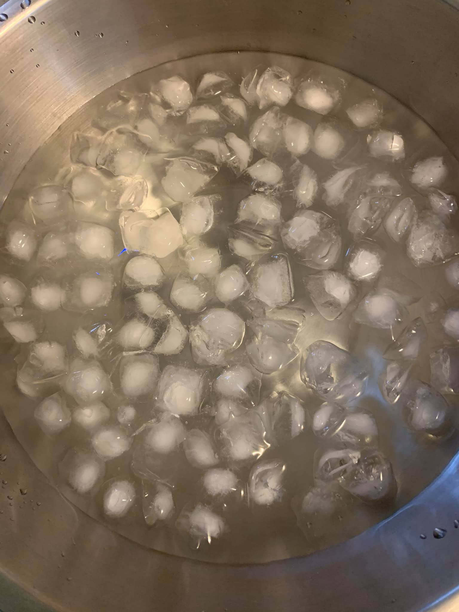 準備一鍋冰水。