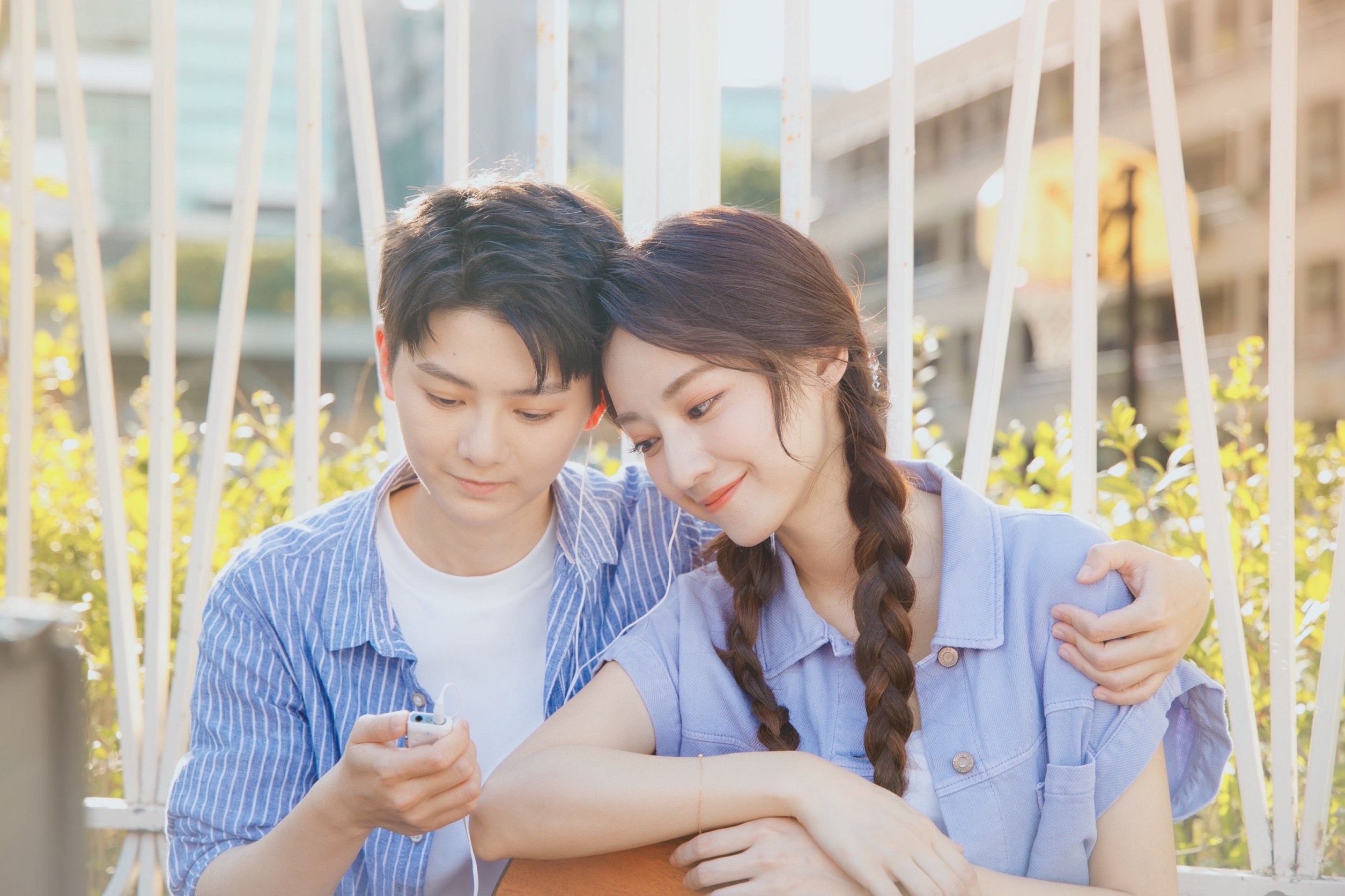 〈不想努力了〉ＭＶ以「女女戀」的形式，來呈現愛情的面貌。（好舒服音樂提供）
