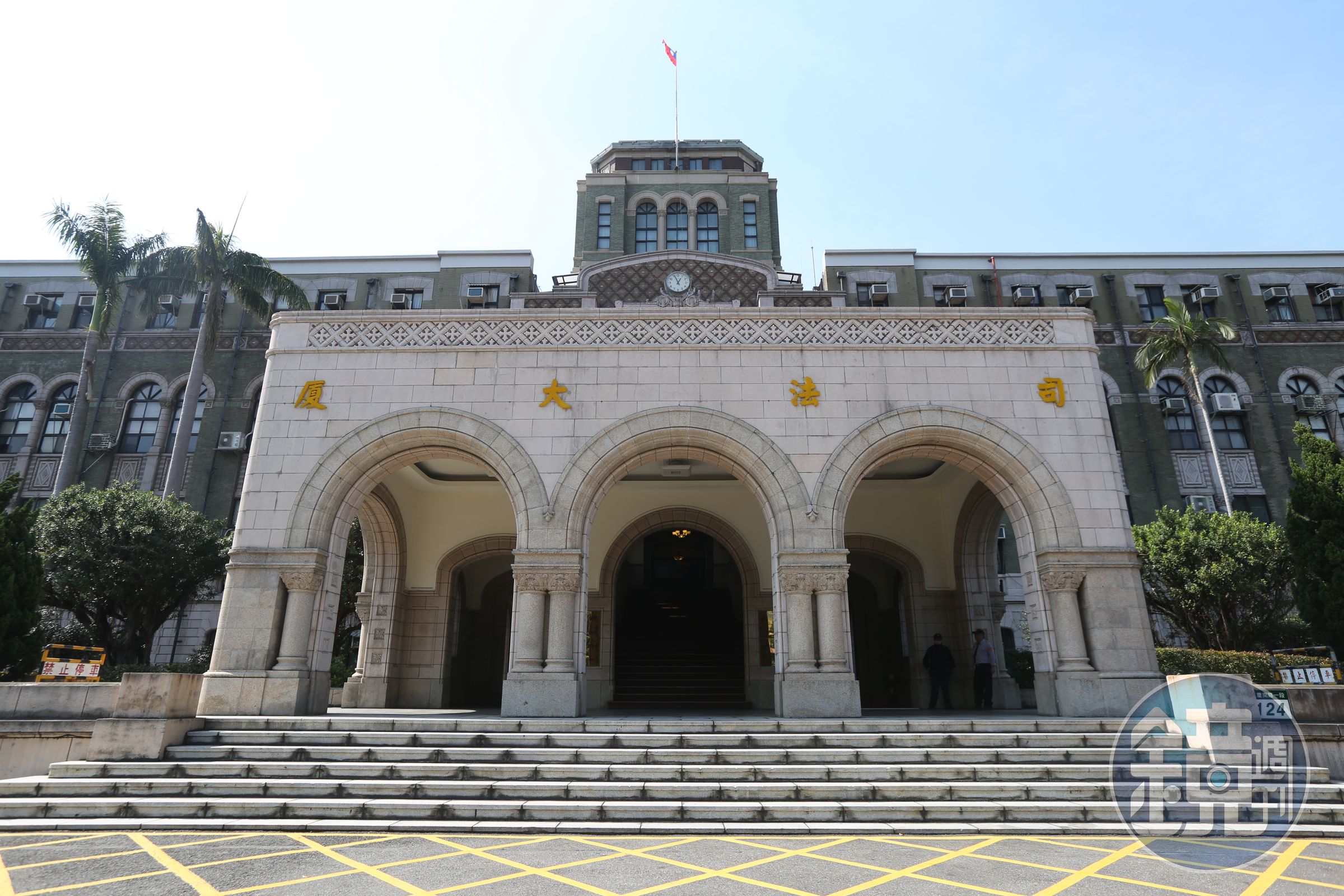 高檢署日前提冤死的銀行員諸慶恩提起再審卻遭高院駁回，檢方不服，今（20日）天提起抗告。