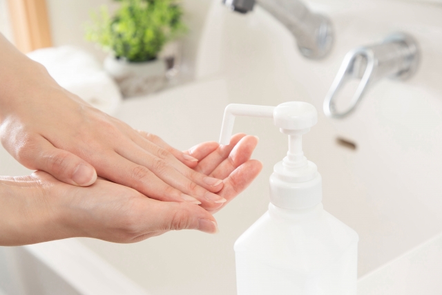 網友抱怨，購物車裡的酒精不到一天從250元飆升至700元。（示意圖，photoAC）