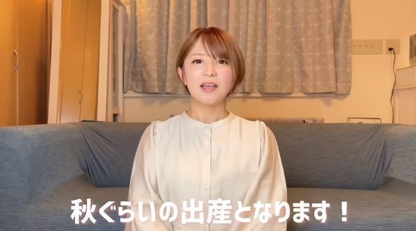 雖然不倫已是多年前的舊事，不過矢口真里如今喜懷二胎，仍遭網友毒點評。（翻攝矢口真里YT頻道）