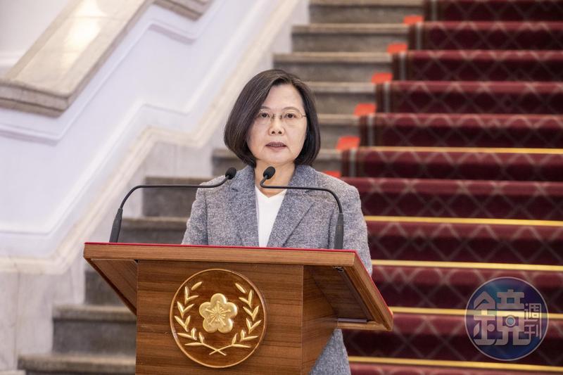 疫情險峻,蔡英文向國人喊話。(本刊資料照)