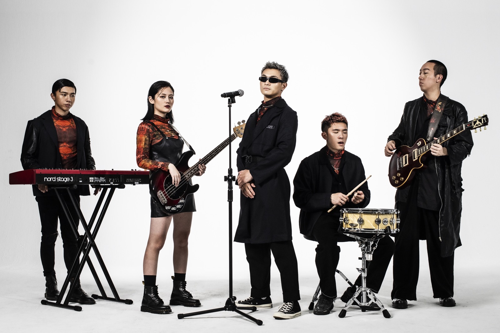 台灣獨立音樂樂團「美秀集團」近年活躍台灣各大音樂祭,充滿台味的唱腔、低俗幽默的歌詞吸引眾人。(RED BULL提供)