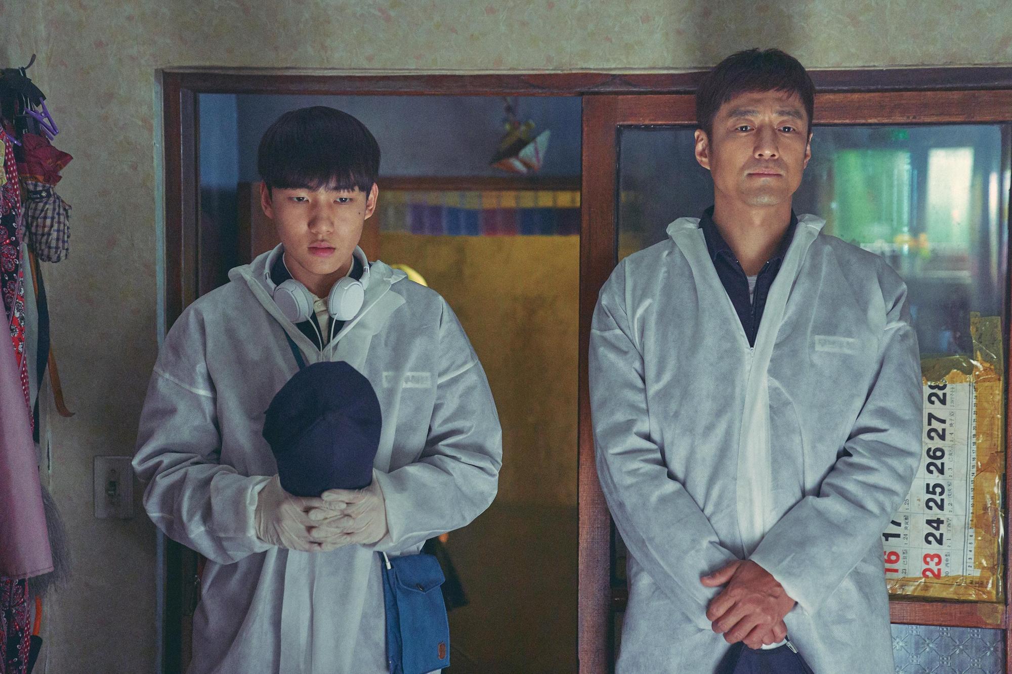 陳俊翔飾演池珍熙的兒子，和大前輩合作讓他覺得很溫暖。（Netflix提供）