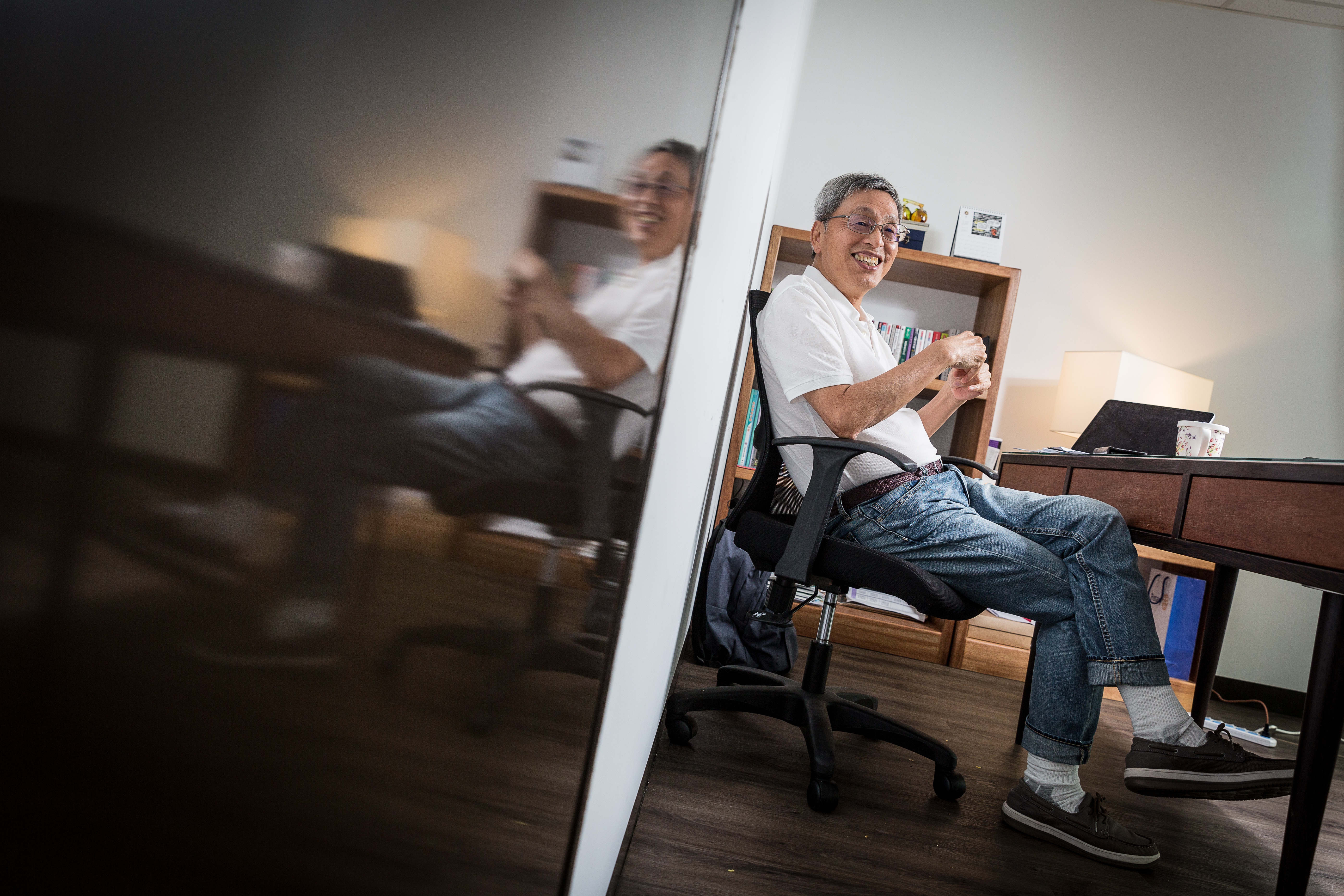 陳五福被譽為「矽谷創業之神」，卻毫無架子，幽默說自己是創業創到恍神。