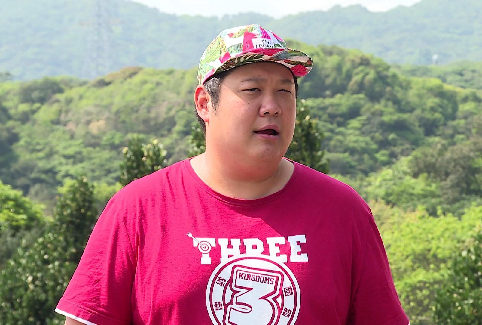 哈孝遠聽聞《綜藝3國智》要放無薪假，苦笑稱「還要養小孩耶」。（台視提供）