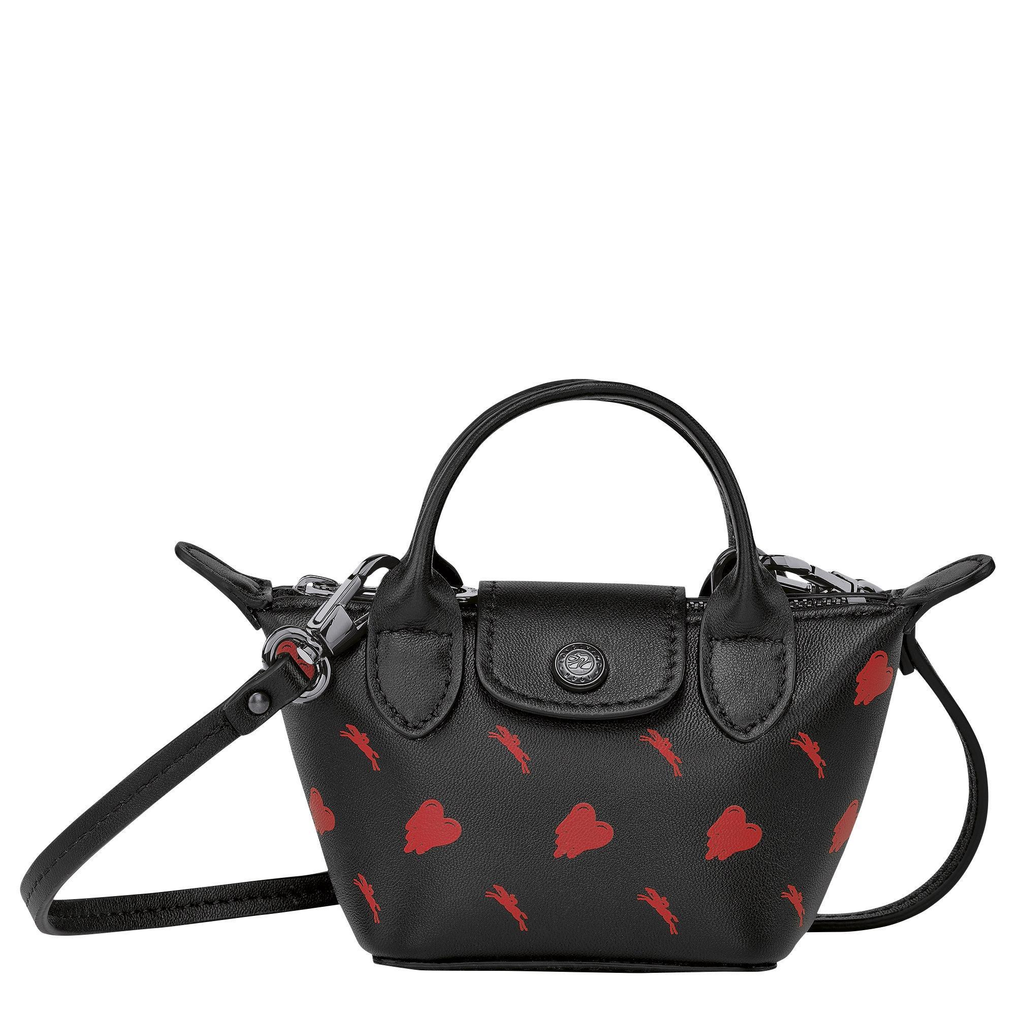LONGCHAMP x EU聯名系列Le Pliage Cuir奈米斜揹袋（兼腰包）。NT$12,300。（LONGCHAMP提供）