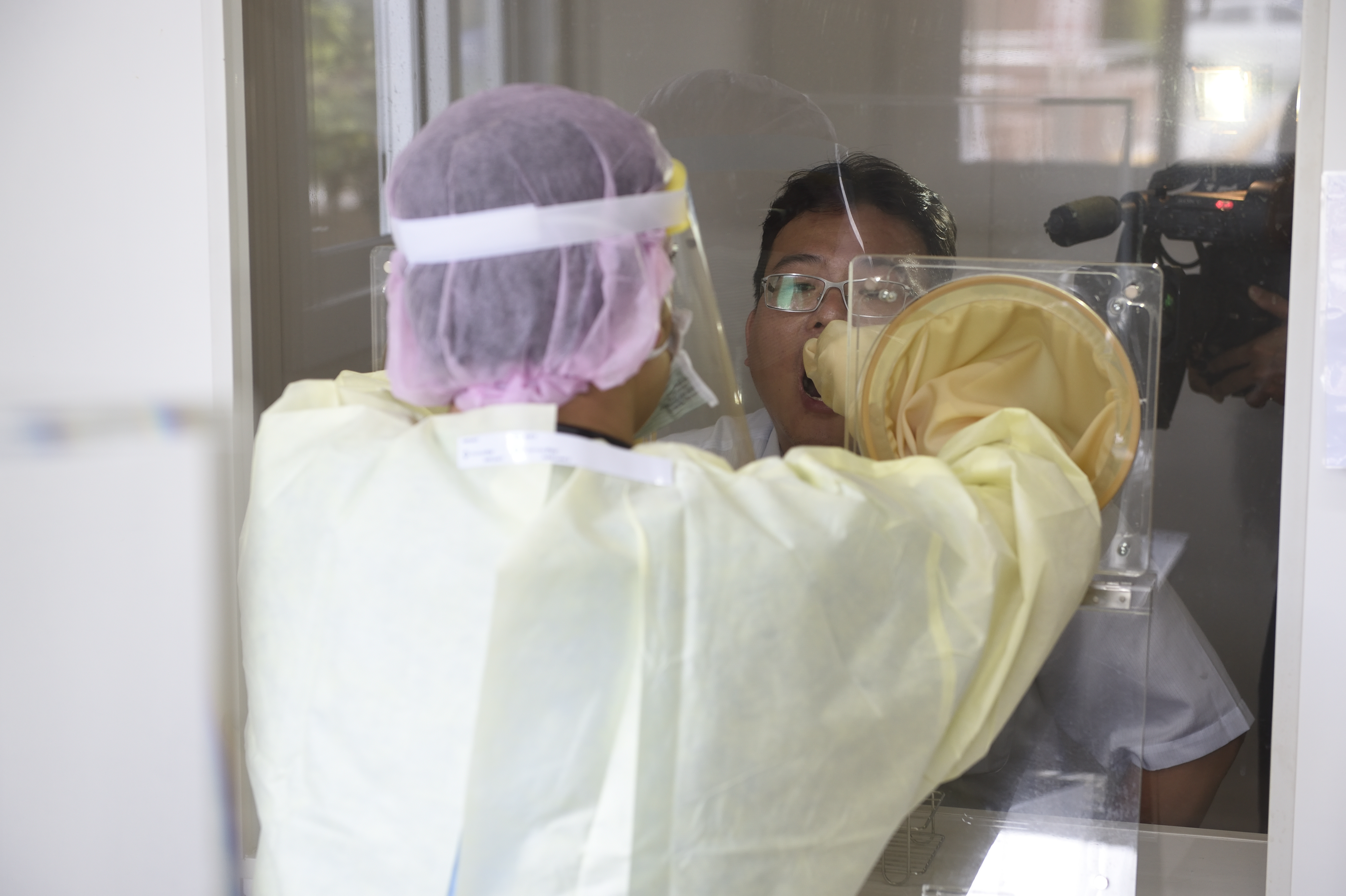 針對北市疫情擴散，北市府緊急設置4處快篩站公民供進行篩檢；示意圖，非本次新設快篩站畫面。（本刊資料照）