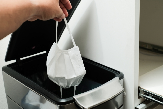 本土疫情爆發，「回家12步」有助民眾避免將病毒帶回家中。（示意圖，photoAC）