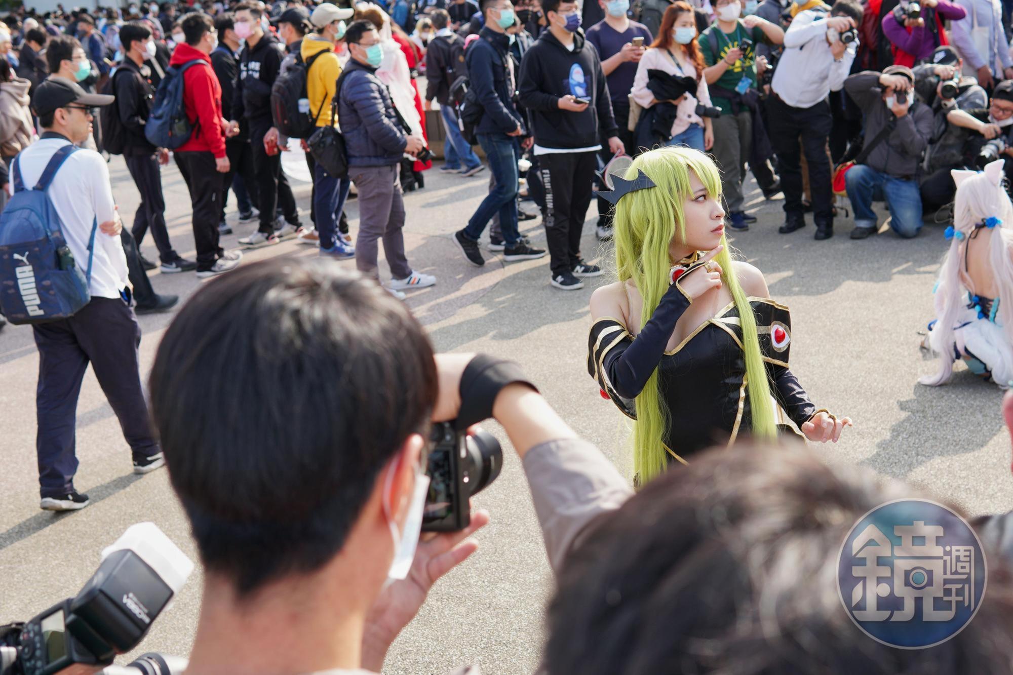Cosplay是同人活動的重要一環。圖為FF37場外拍攝活動。