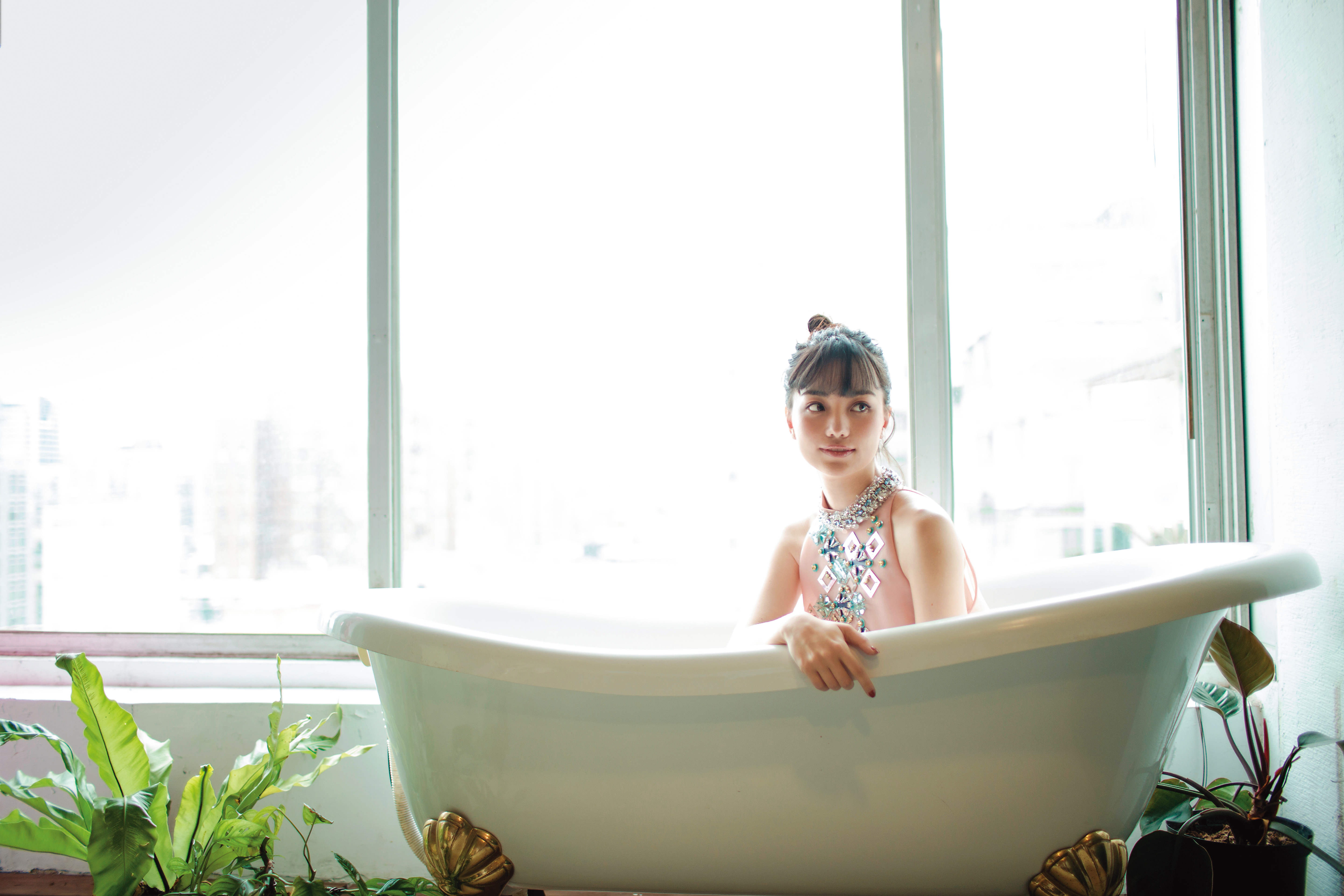 黑嘉嘉個子小，說話娃娃音，不過她意志力的展現強大。像她喜歡的棋士是林海峰，而她的棋風也像林海峰，韌性極強。