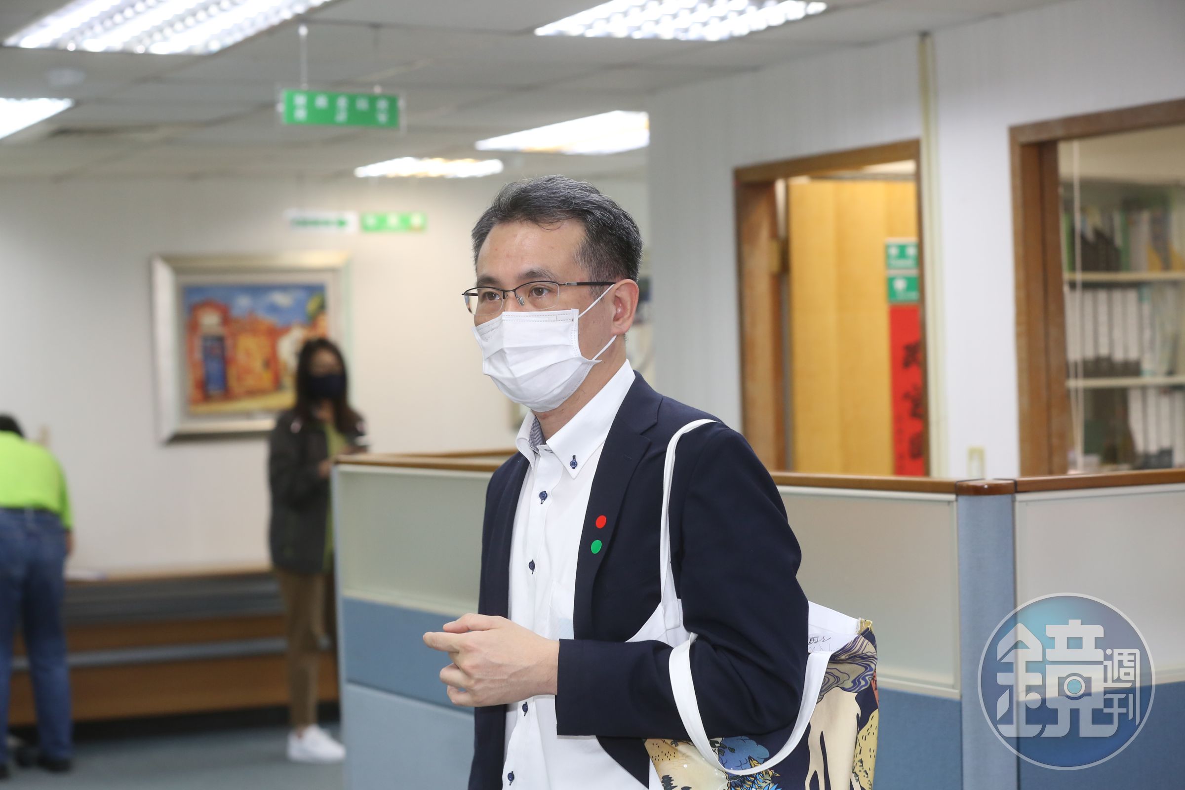 針對近期網路上瘋傳，指控指揮中心有疫情黑數等謠言，鄭運鵬今於臉書po文反擊。（本刊資料照）